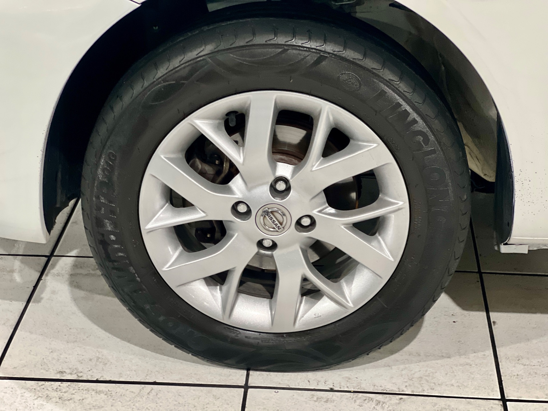 nissan versa sl 1.6 manual completo 2016