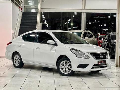 NISSAN VERSA 16 SL