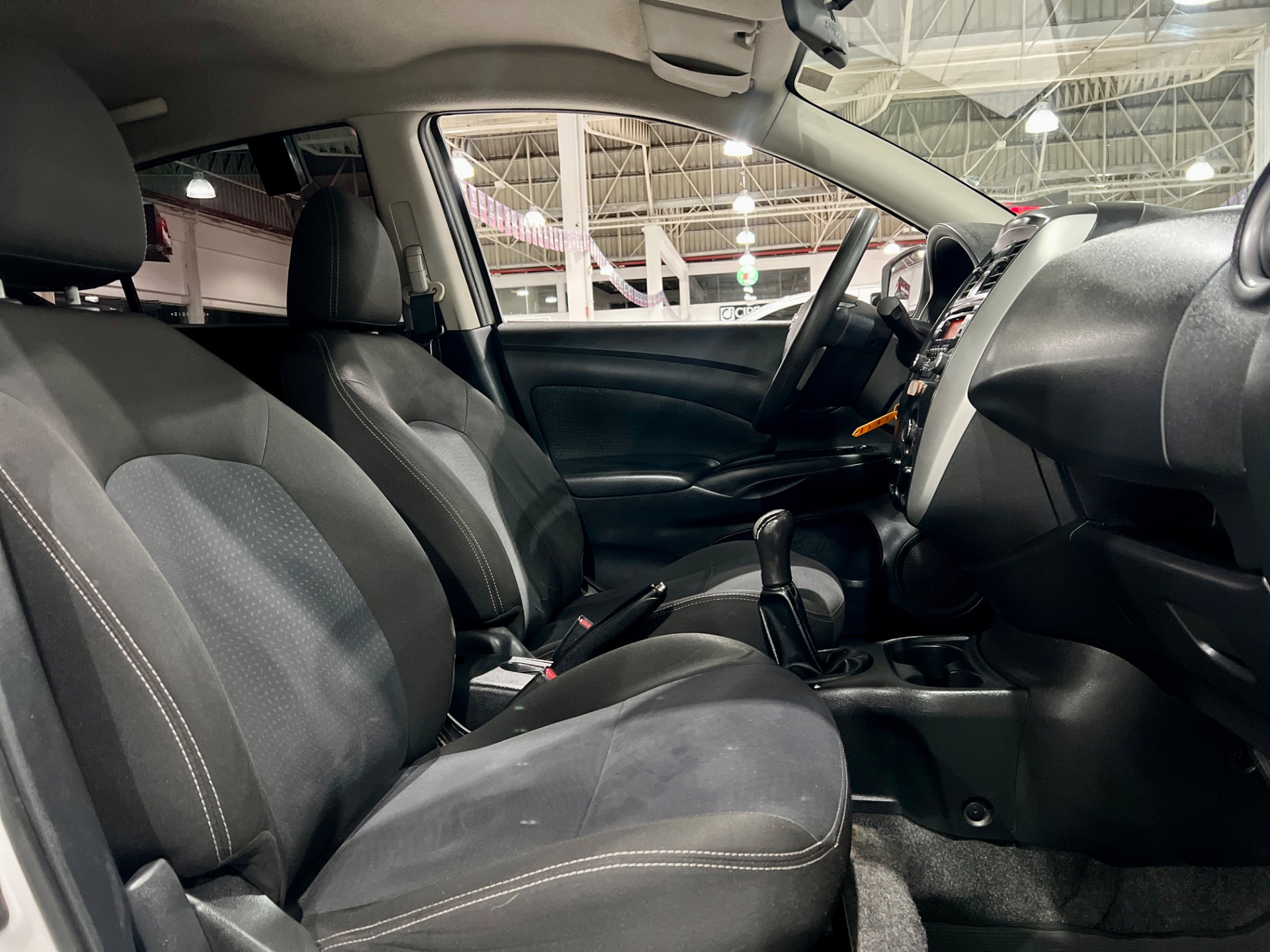 nissan versa sl 1.6 manual completo 2016