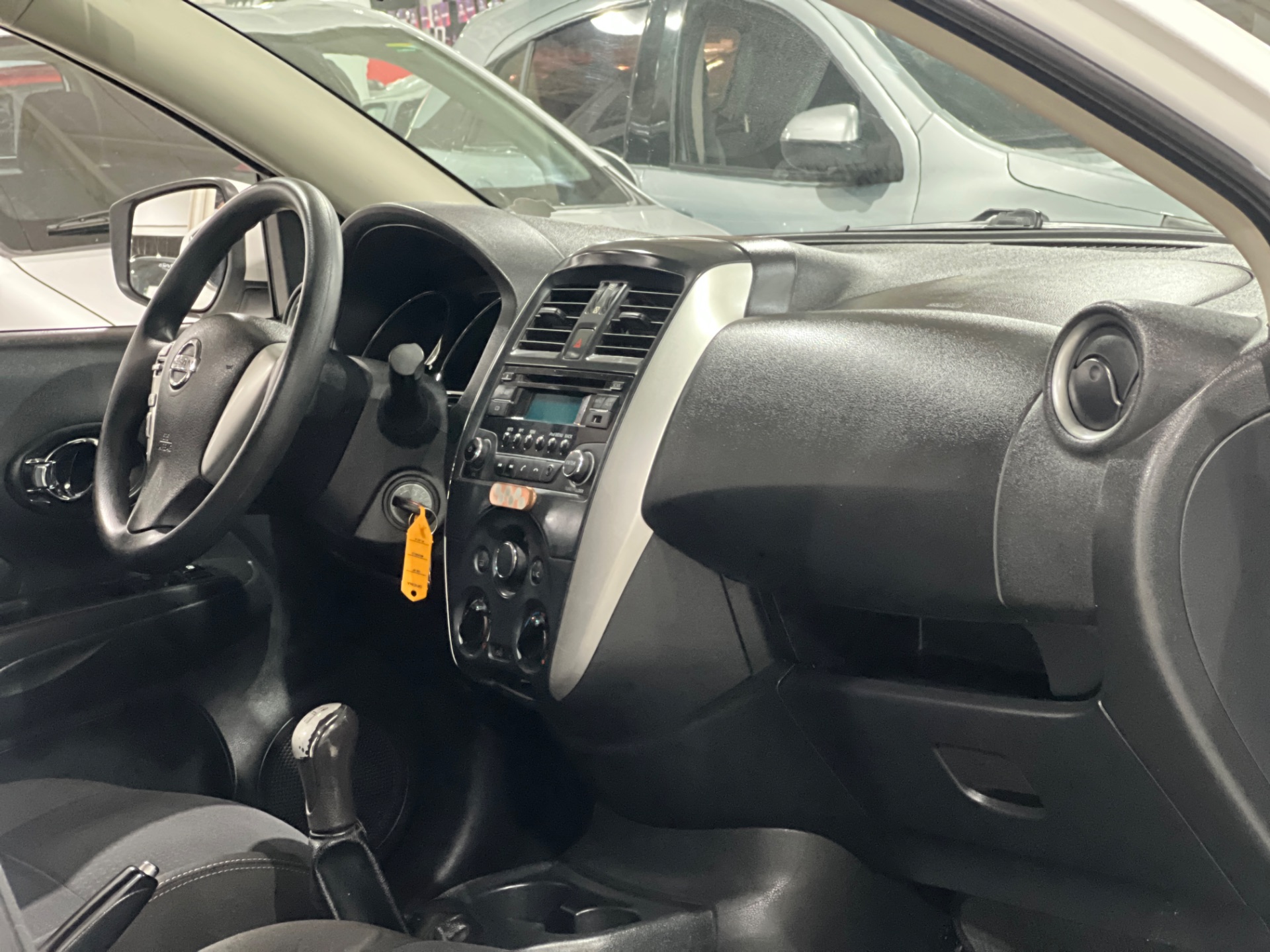 nissan versa sl 1.6 manual completo 2016