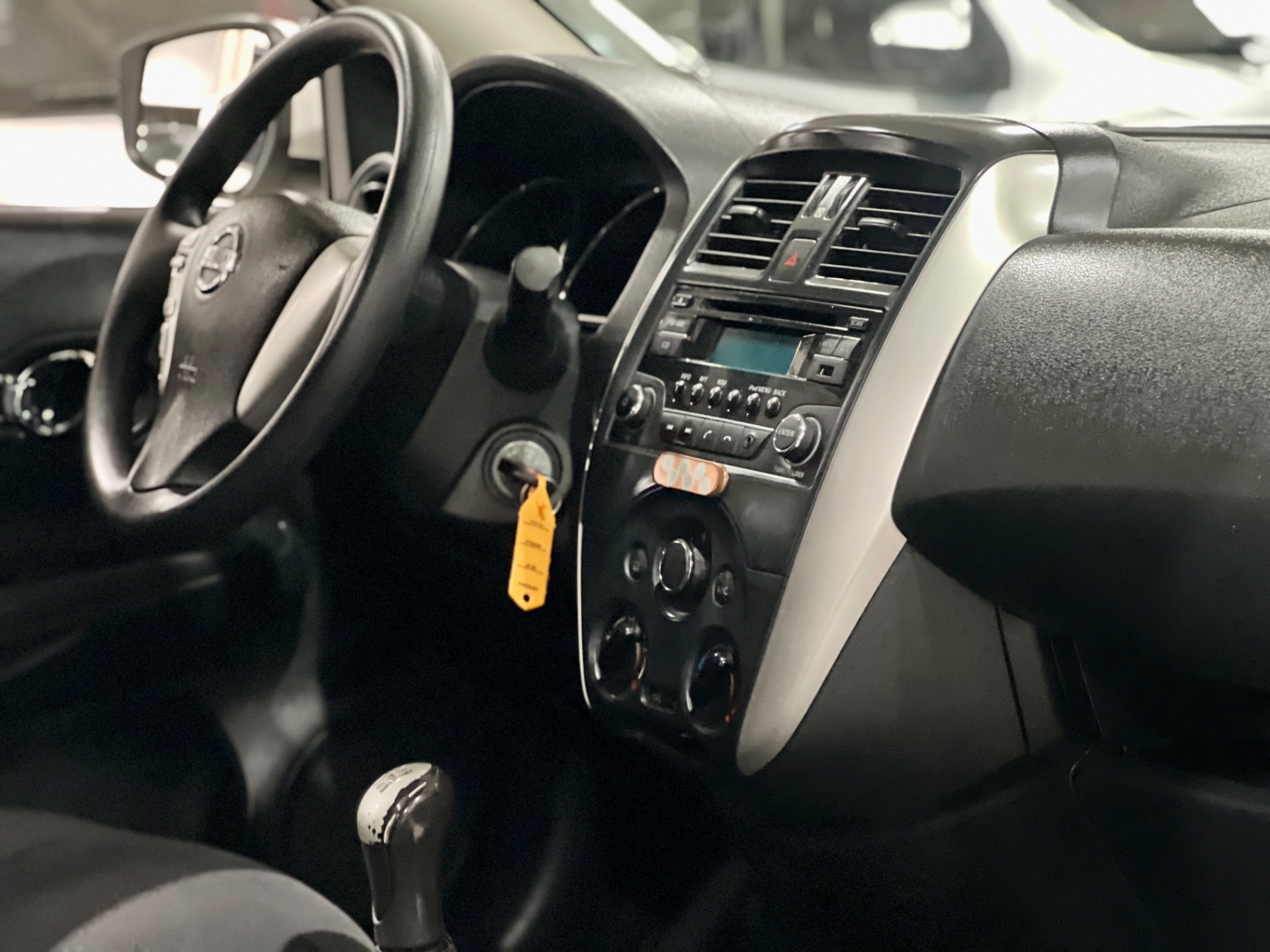 nissan versa sl 1.6 manual completo 2016