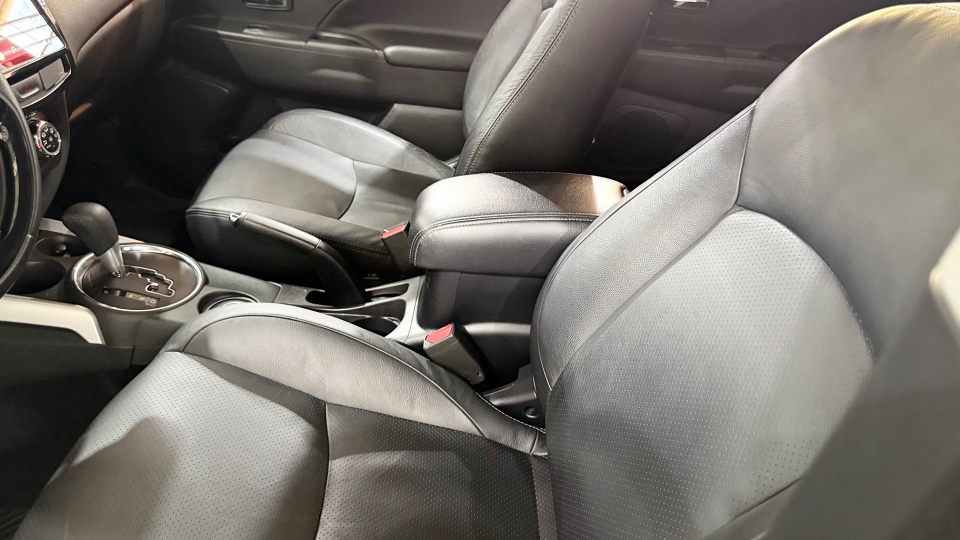 mitsubishi outlander spt hpeawd 2021