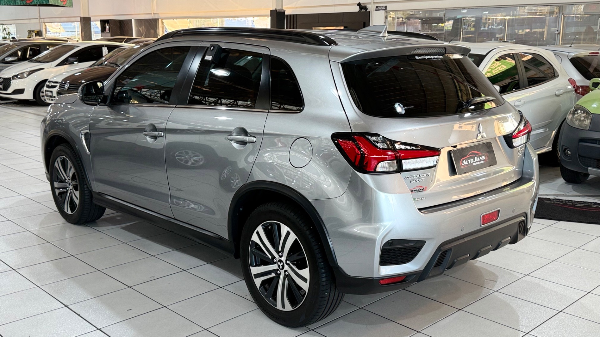 mitsubishi outlander spt hpeawd 2021