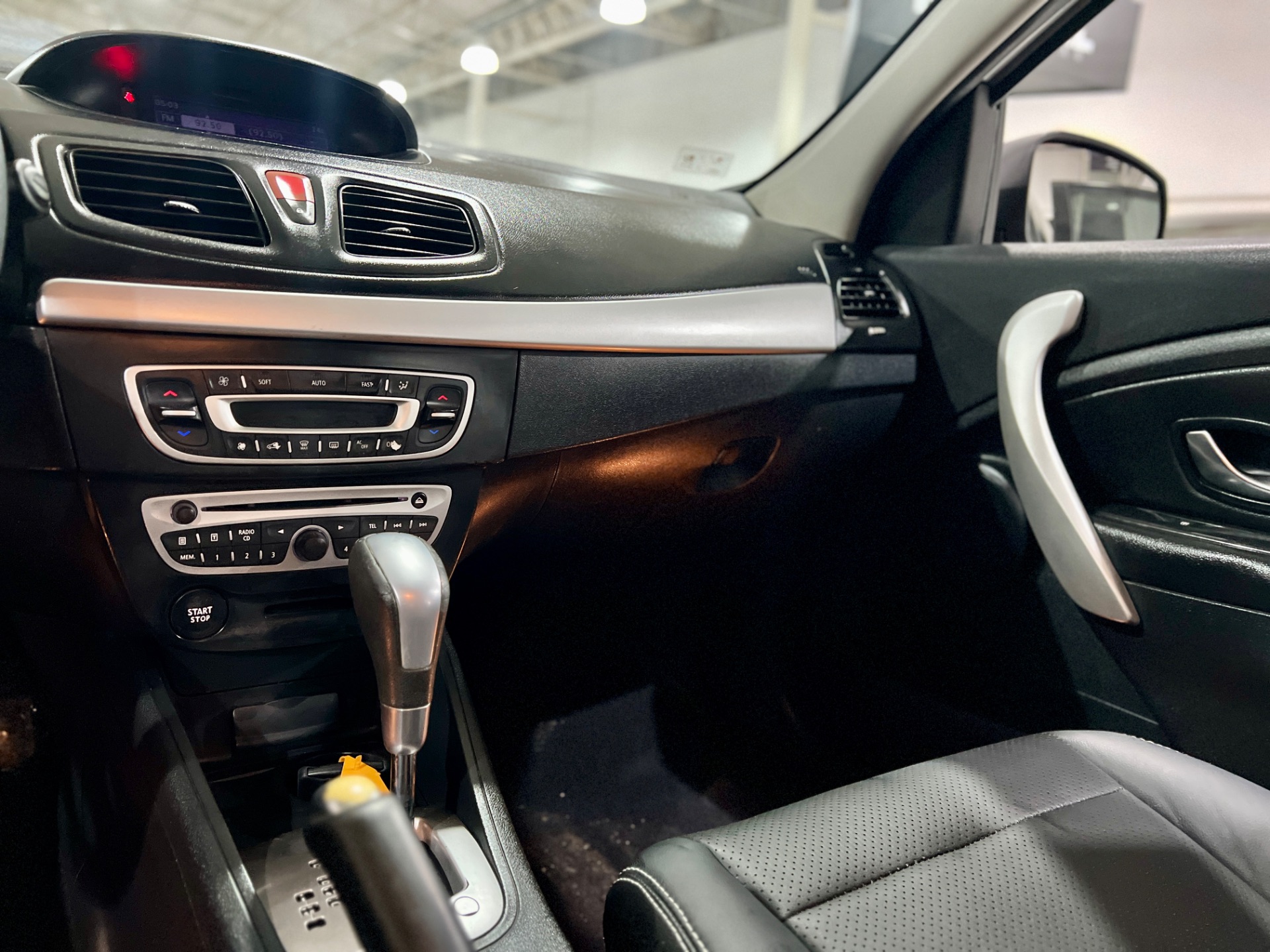 renault fluence dynamique 2.0 cvt 2013