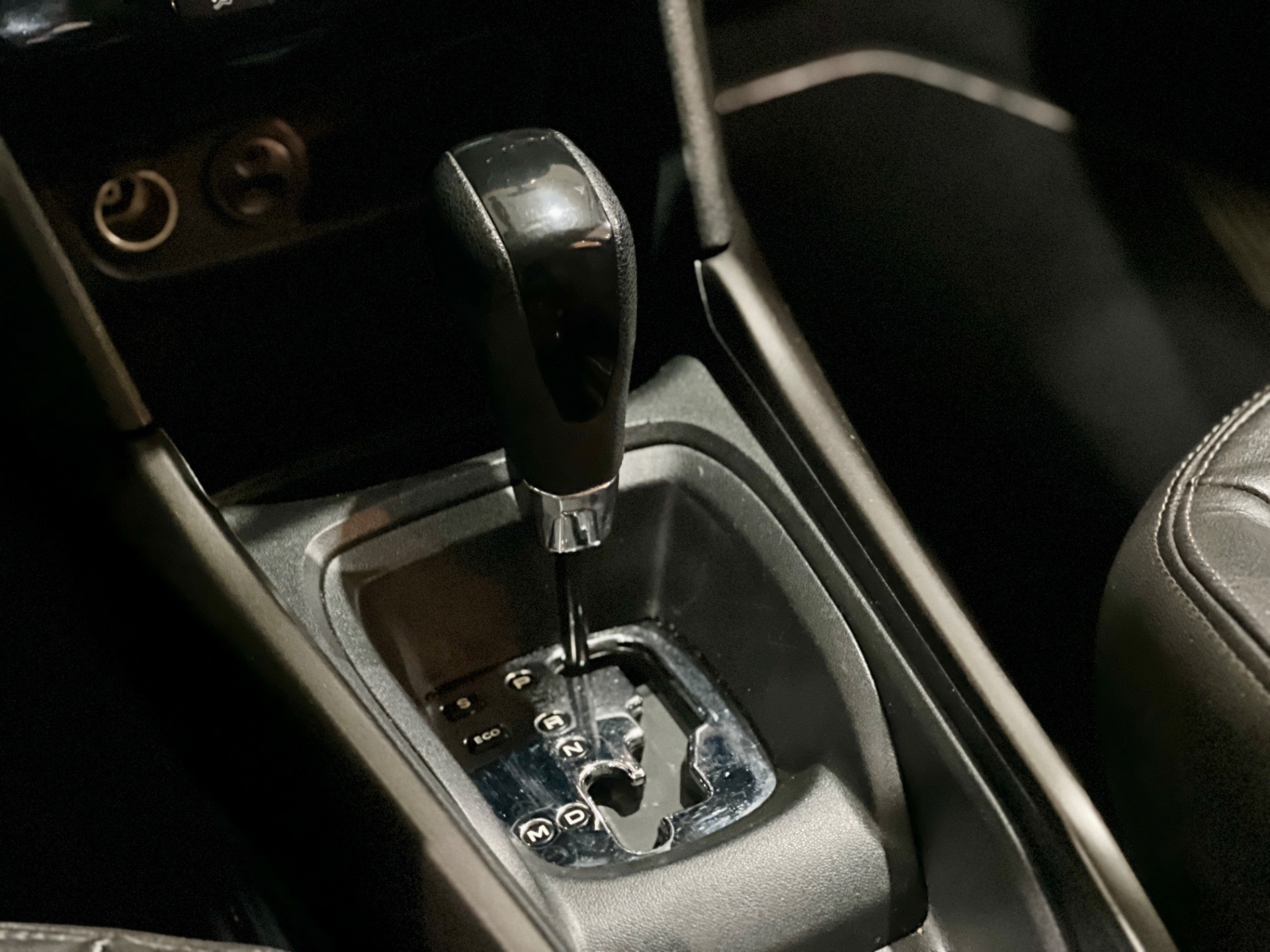 peugeot 2008 griffe at 1.6 com teto 2017