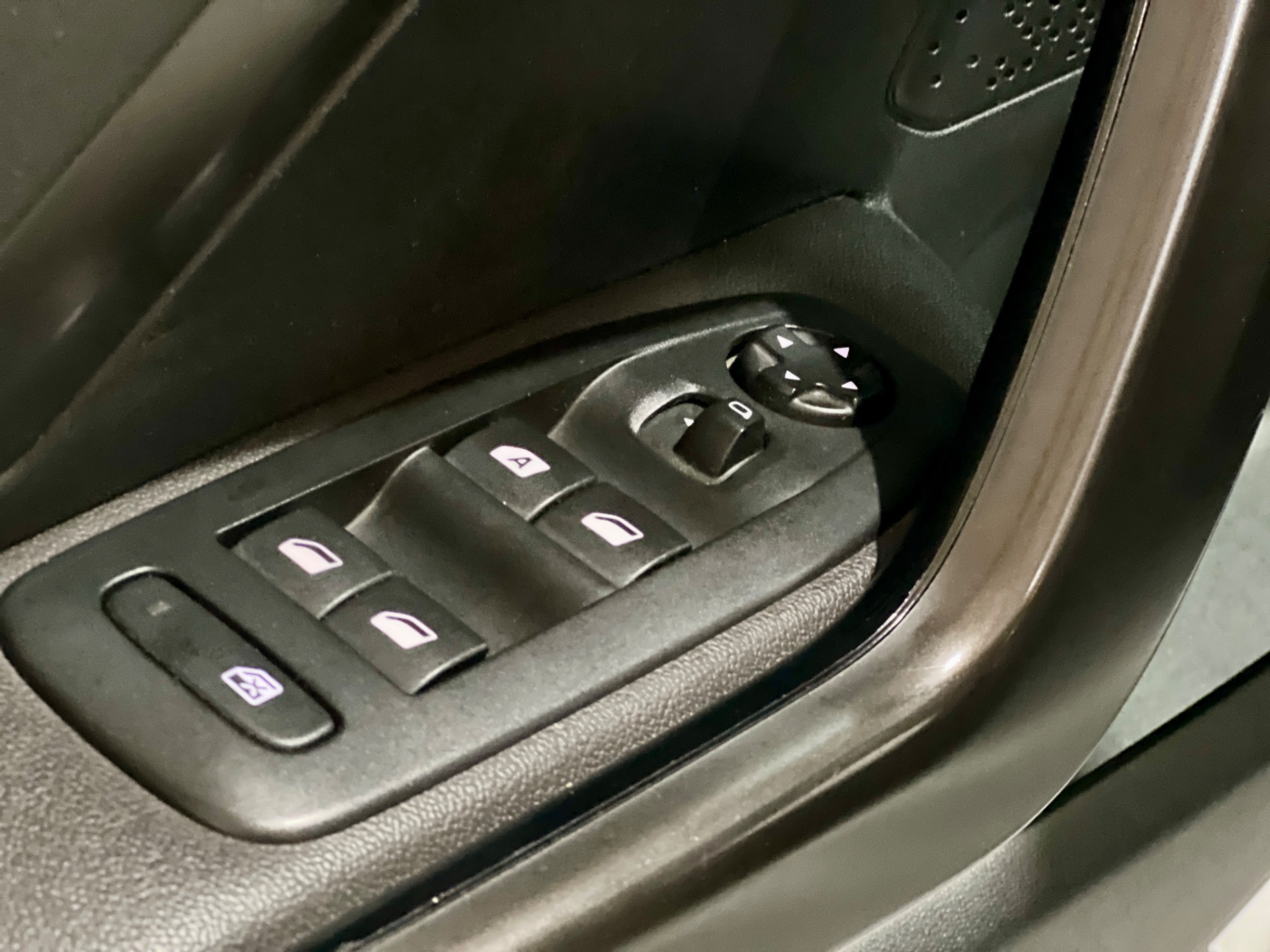 peugeot 2008 griffe at 1.6 com teto 2017