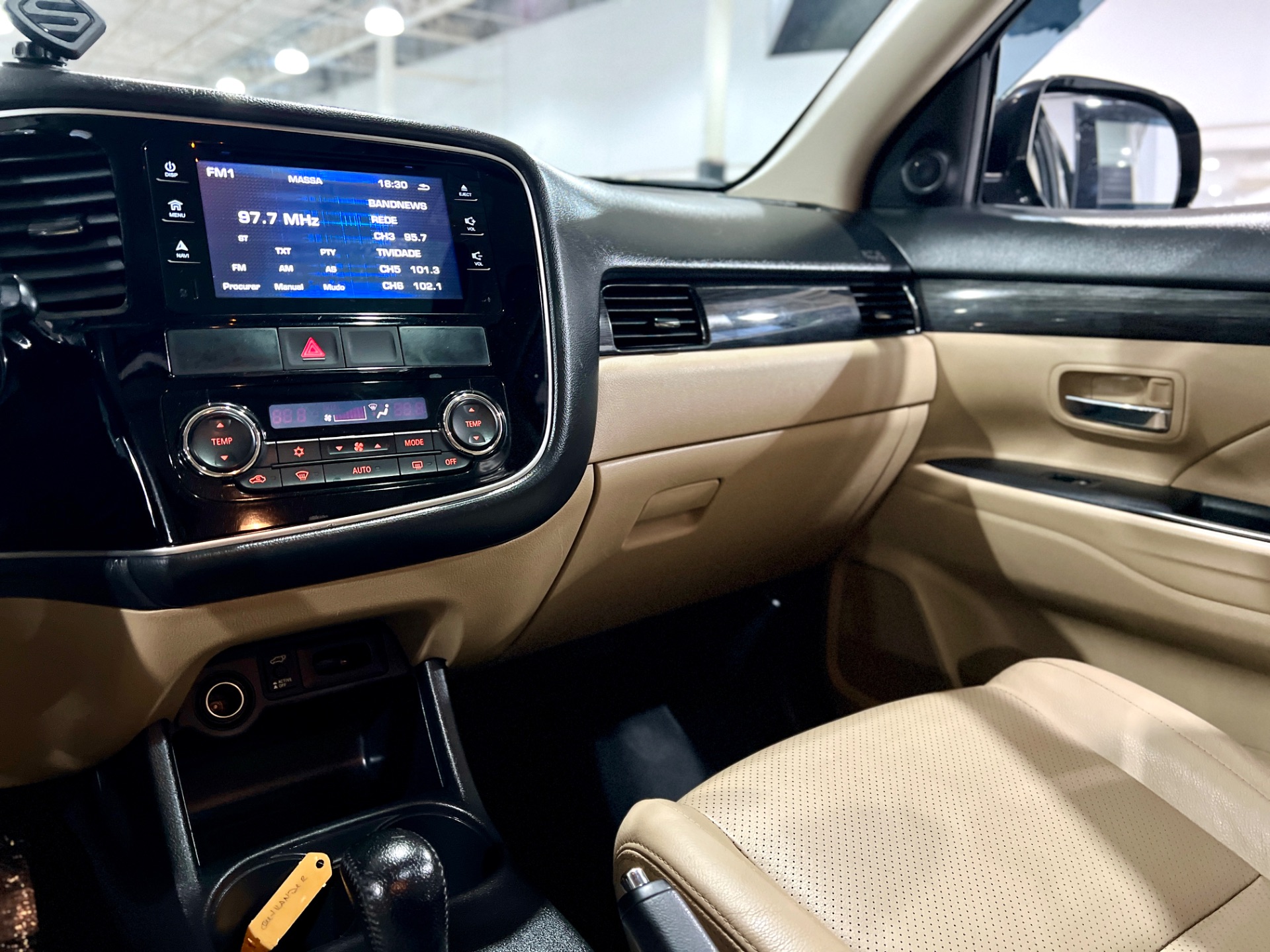 mitsubishi outlander 2.2 diesel at awd4 2016