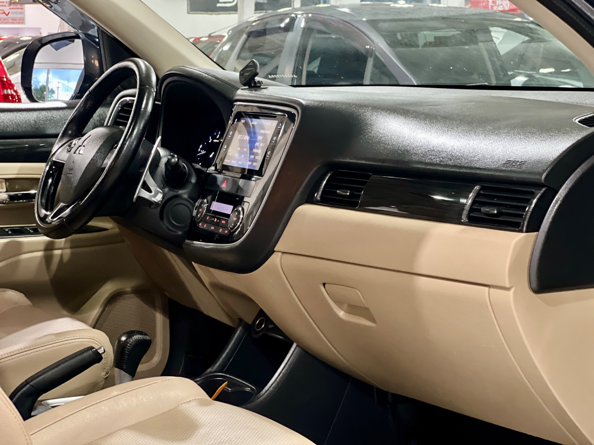 mitsubishi outlander 2.2 diesel at awd4 2016