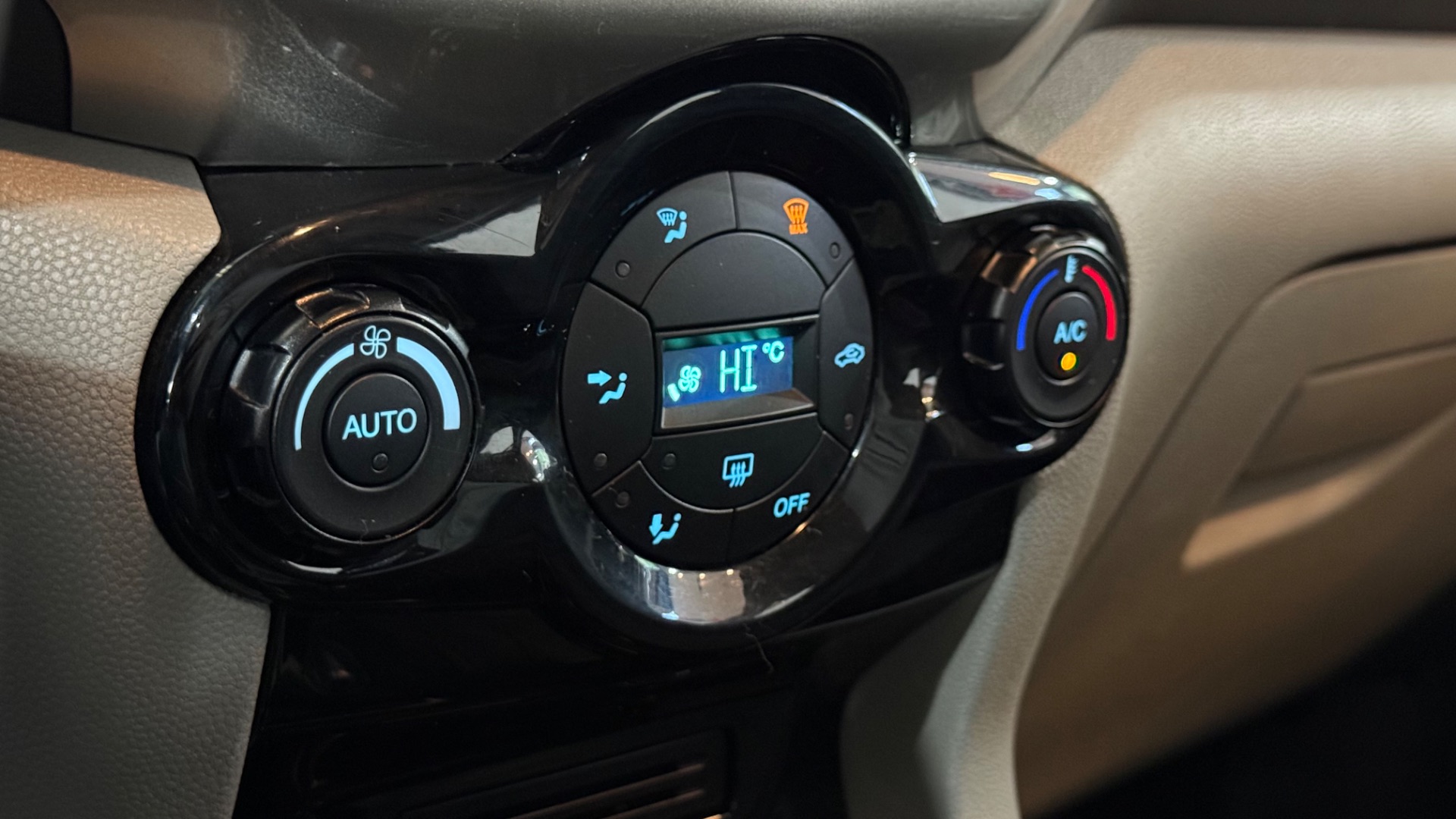 ford ecosport titanium at 2.0 2014