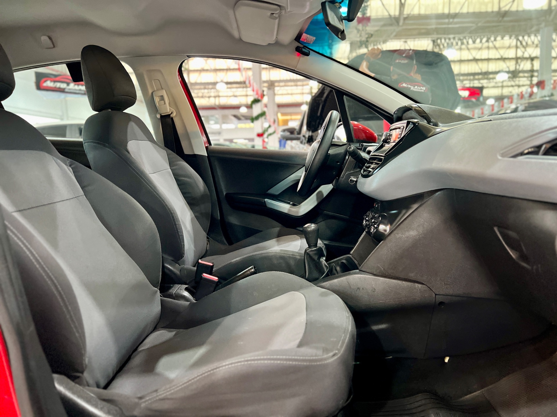 peugeot 208 1.5 active completo 2015