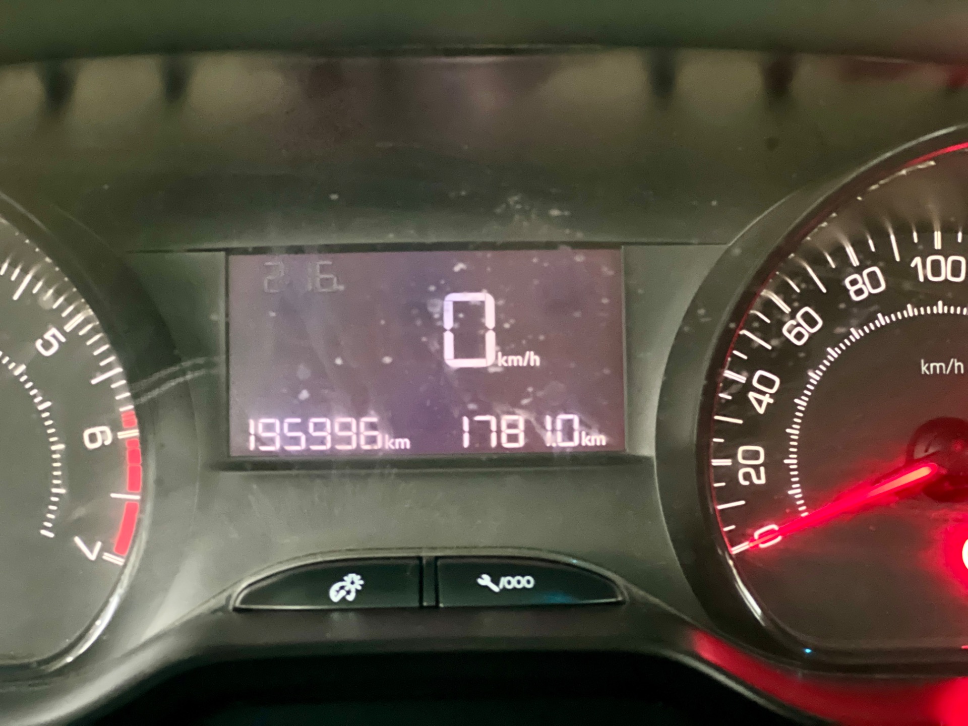 peugeot 208 1.5 active completo 2015