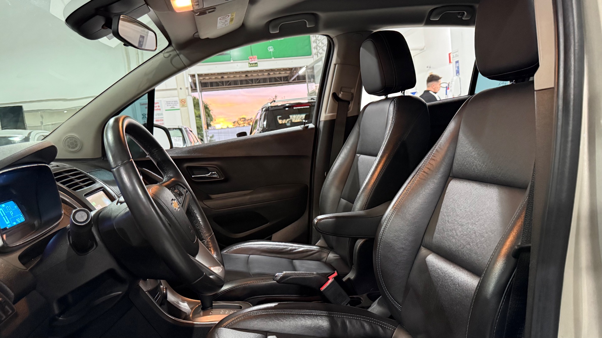 chevrolet chev tracker ltz at 2015