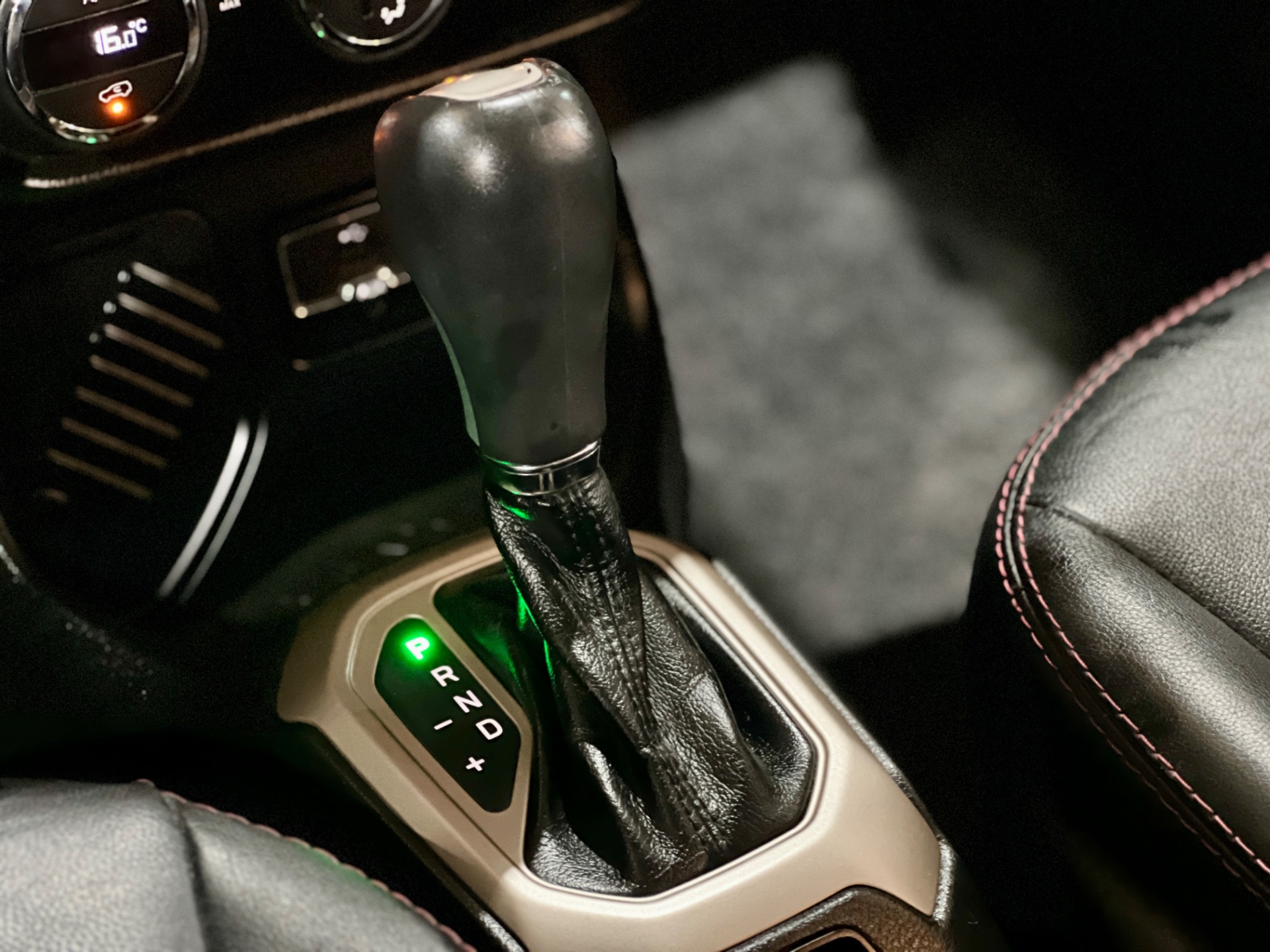 jeep renegade longitude 1.8 at 2016