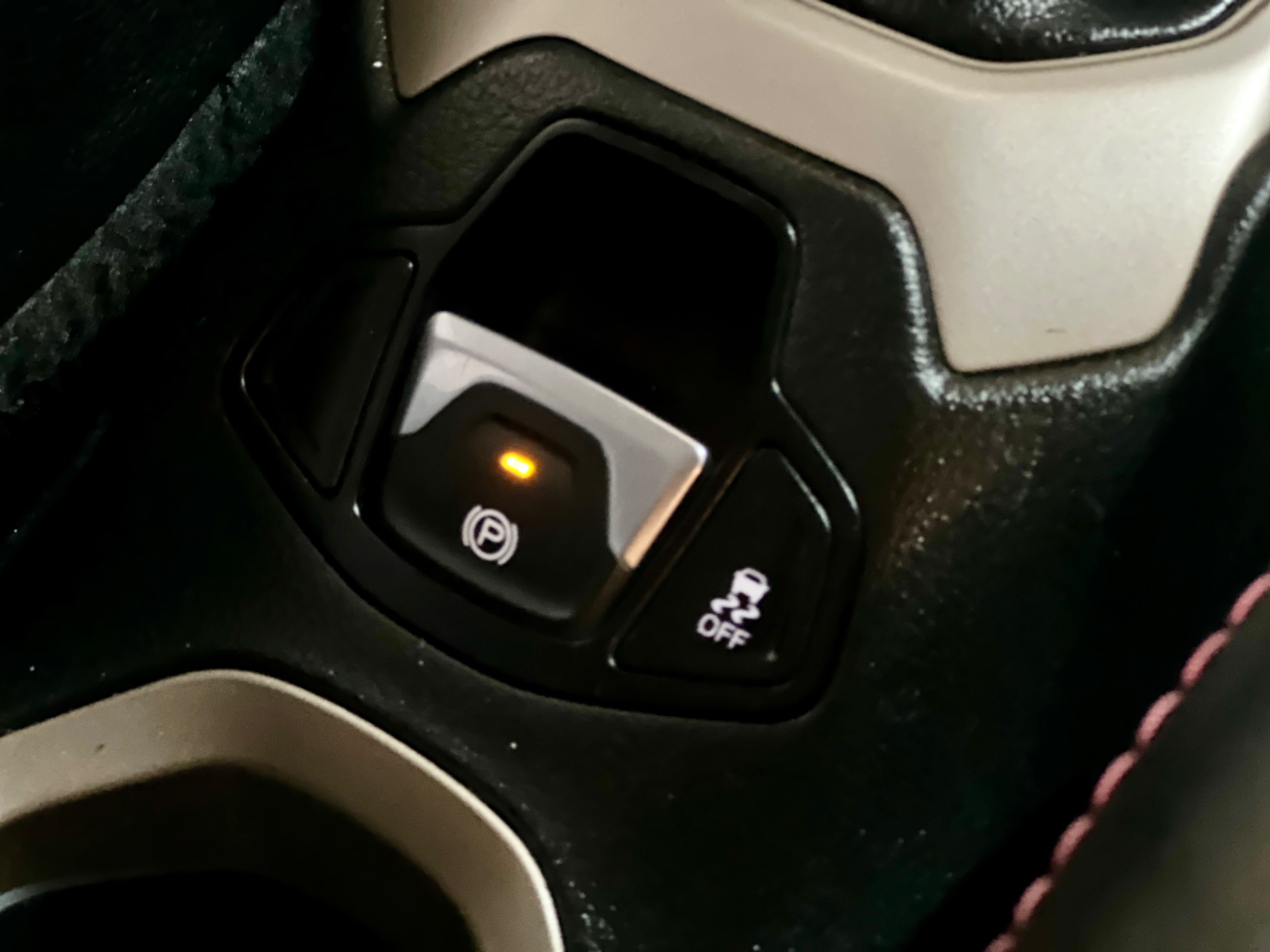 jeep renegade longitude 1.8 at 2016