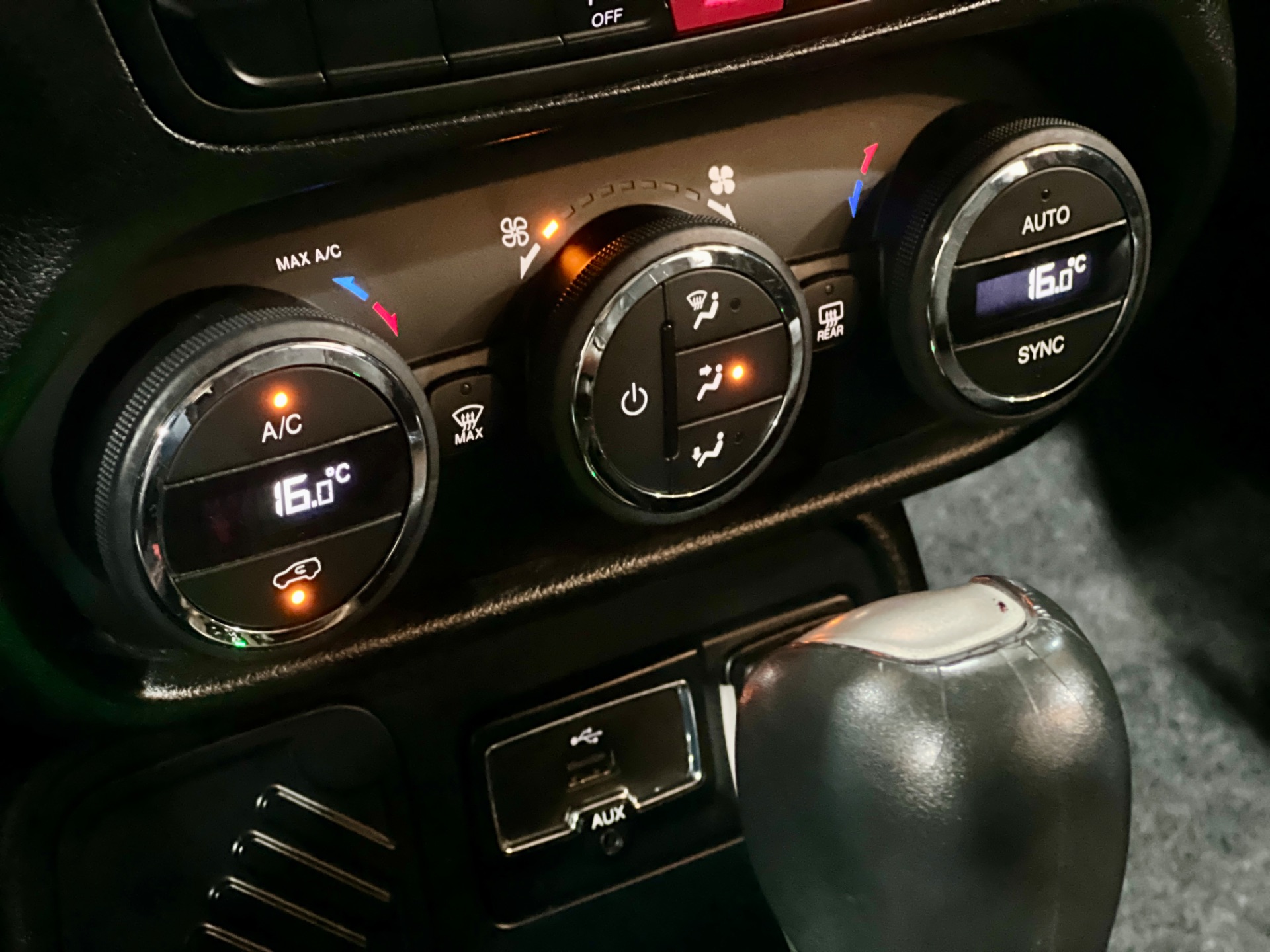 jeep renegade longitude 1.8 at 2016