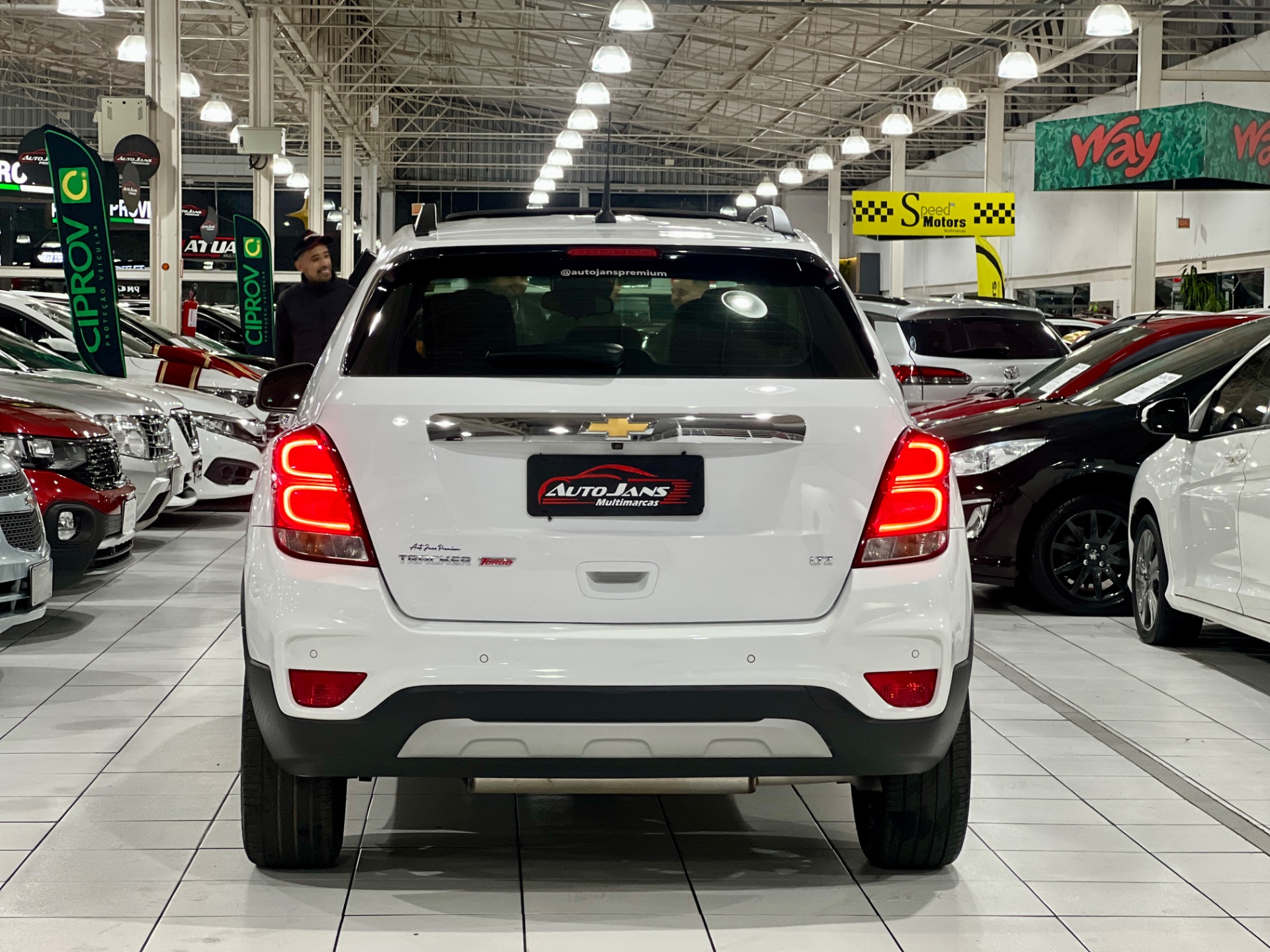 chevrolet tracker ltz 1.4 turbo com teto solar