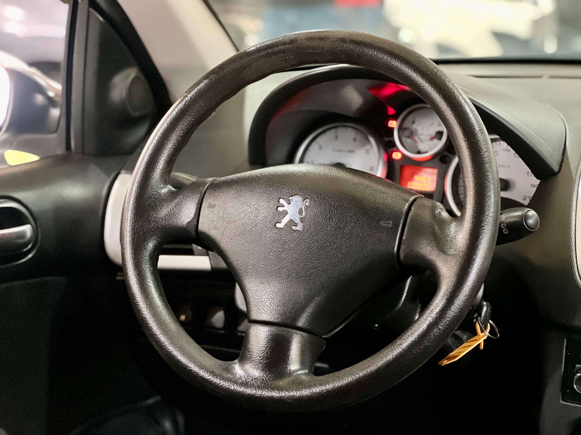 peugeot 207 1.4 xr sport 8v flex 4p manual 2011