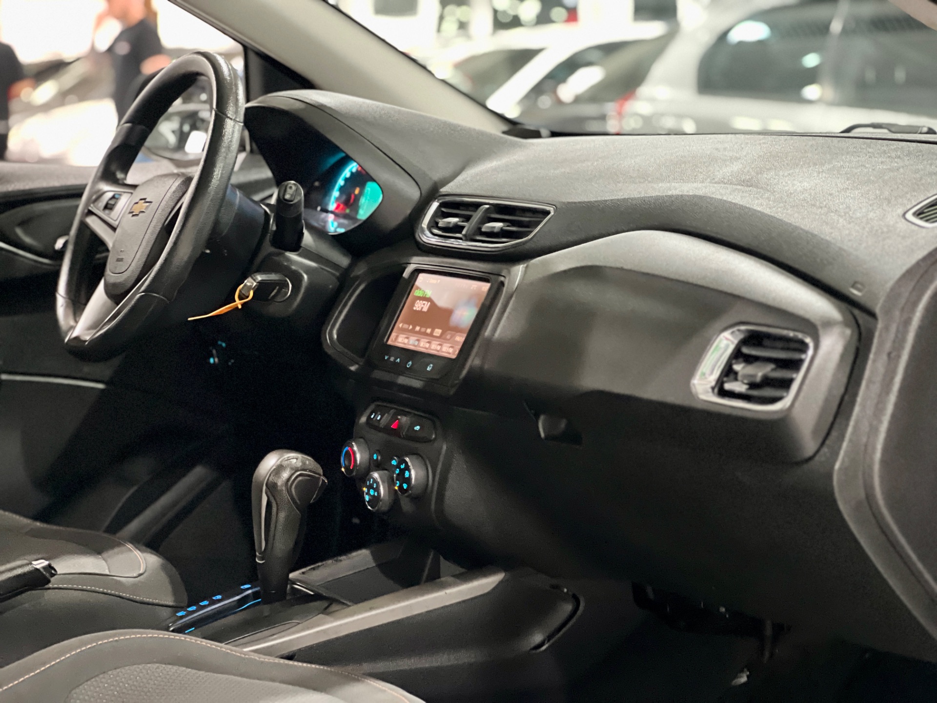 chevrolet onix 1.4 at ltz 2014