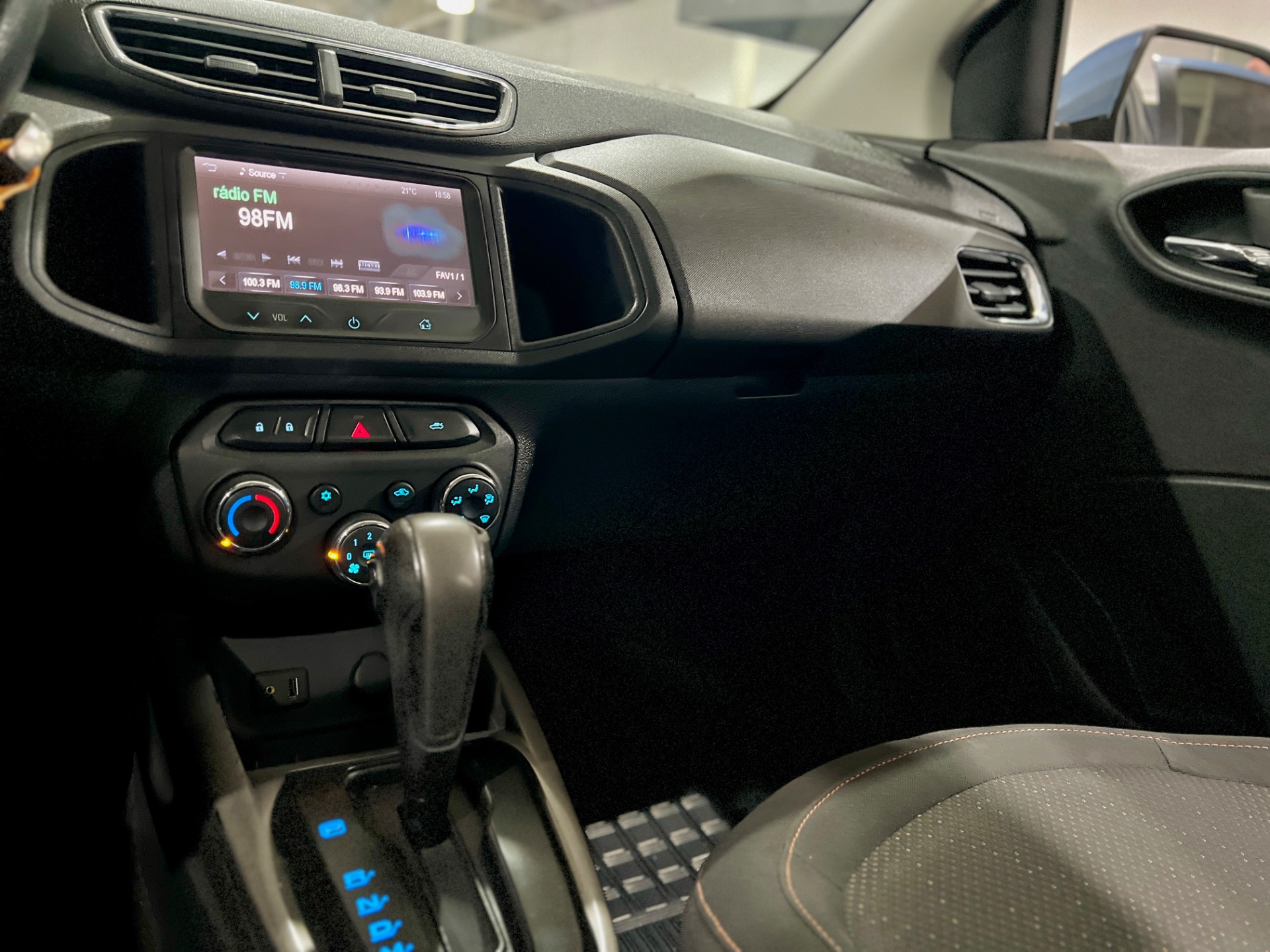 chevrolet onix 1.4 at ltz 2014