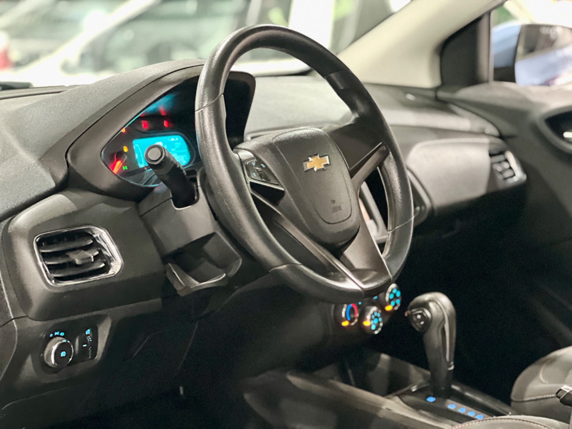 chevrolet onix 1.4 at ltz 2014