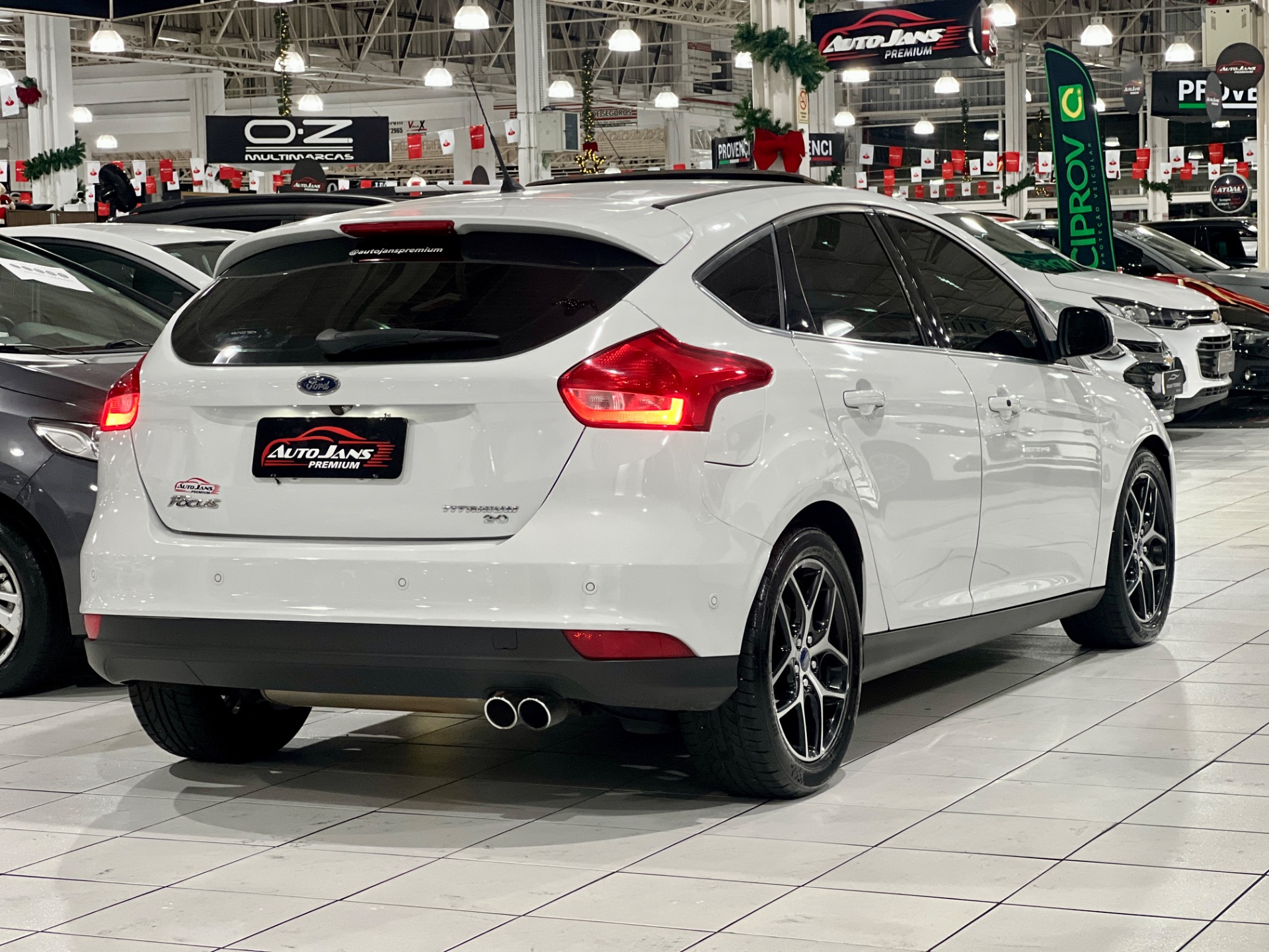 ford focus titanium plus 2.0 at 2016