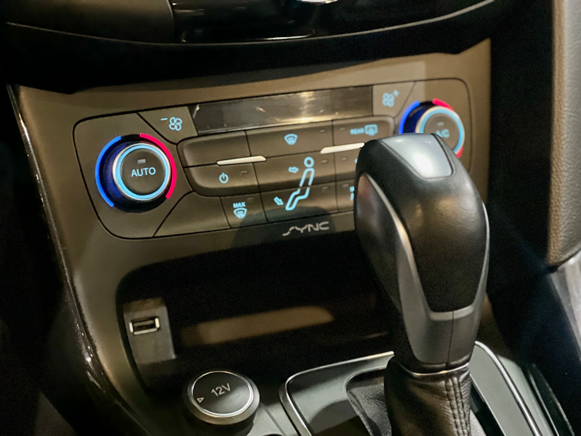 ford focus titanium plus 2.0 at 2016