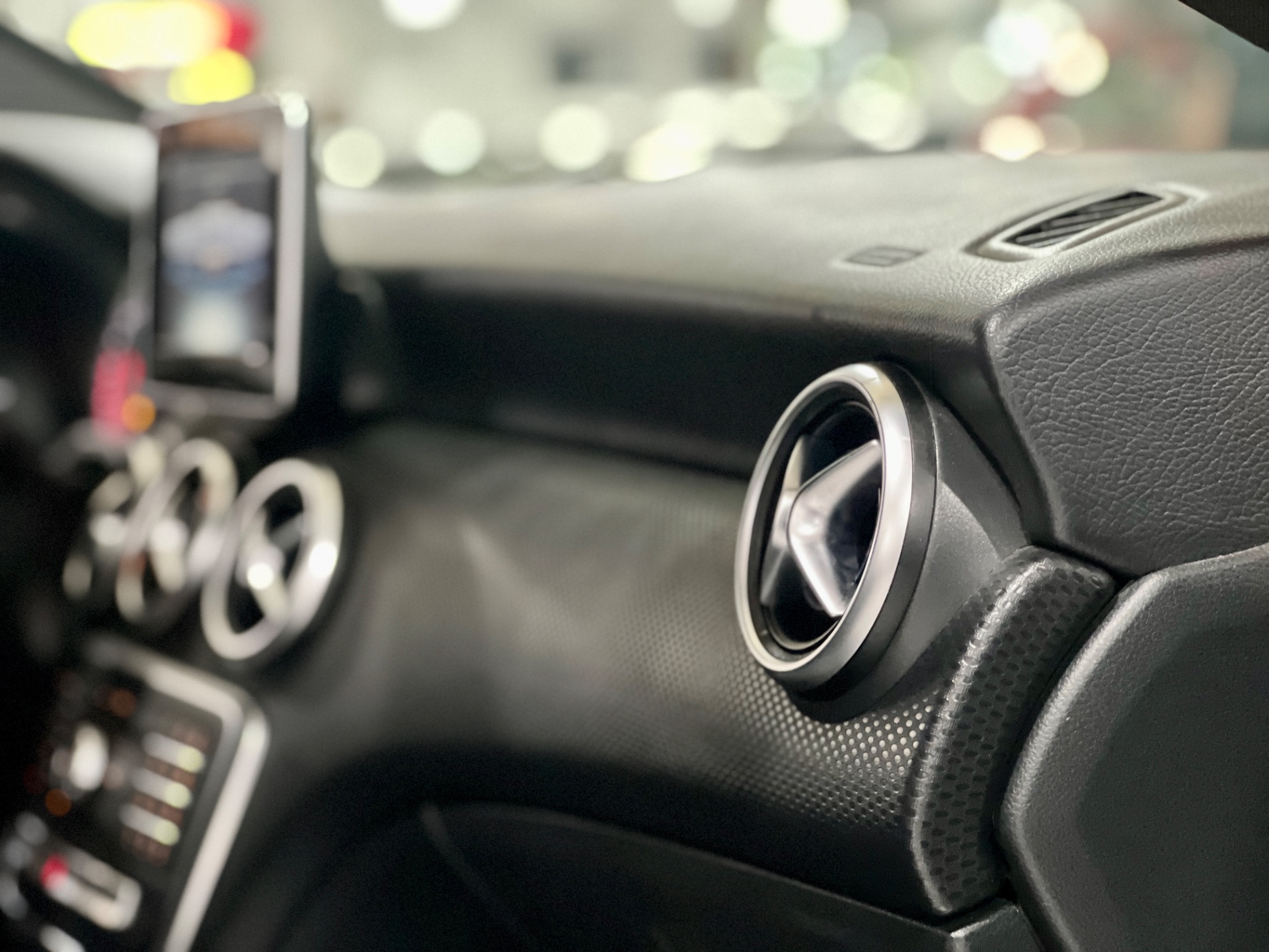 mercedes-benz a200 ff 1.6 turbo at 2016