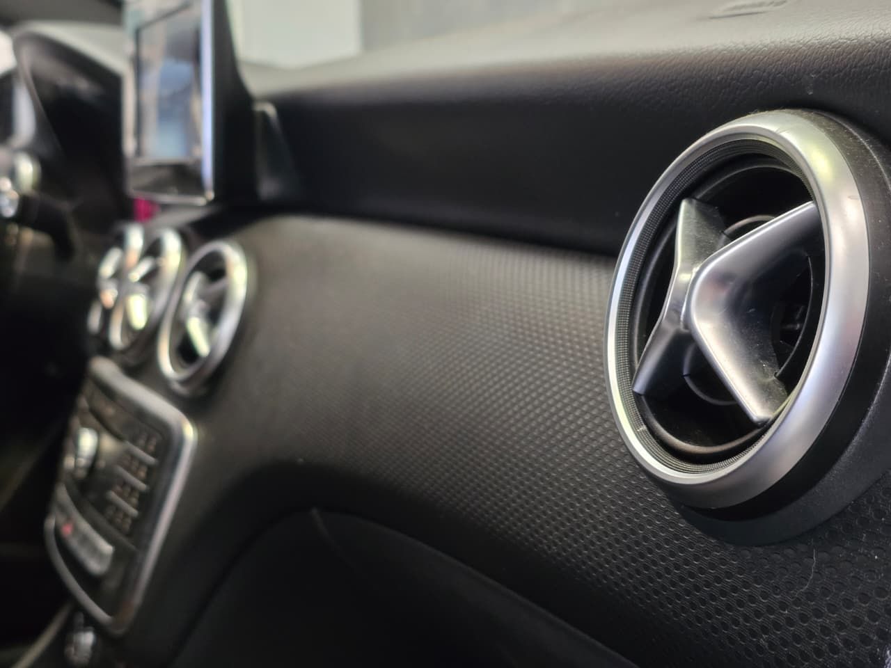 mercedes-benz a200 ff 1.6 turbo at 2016