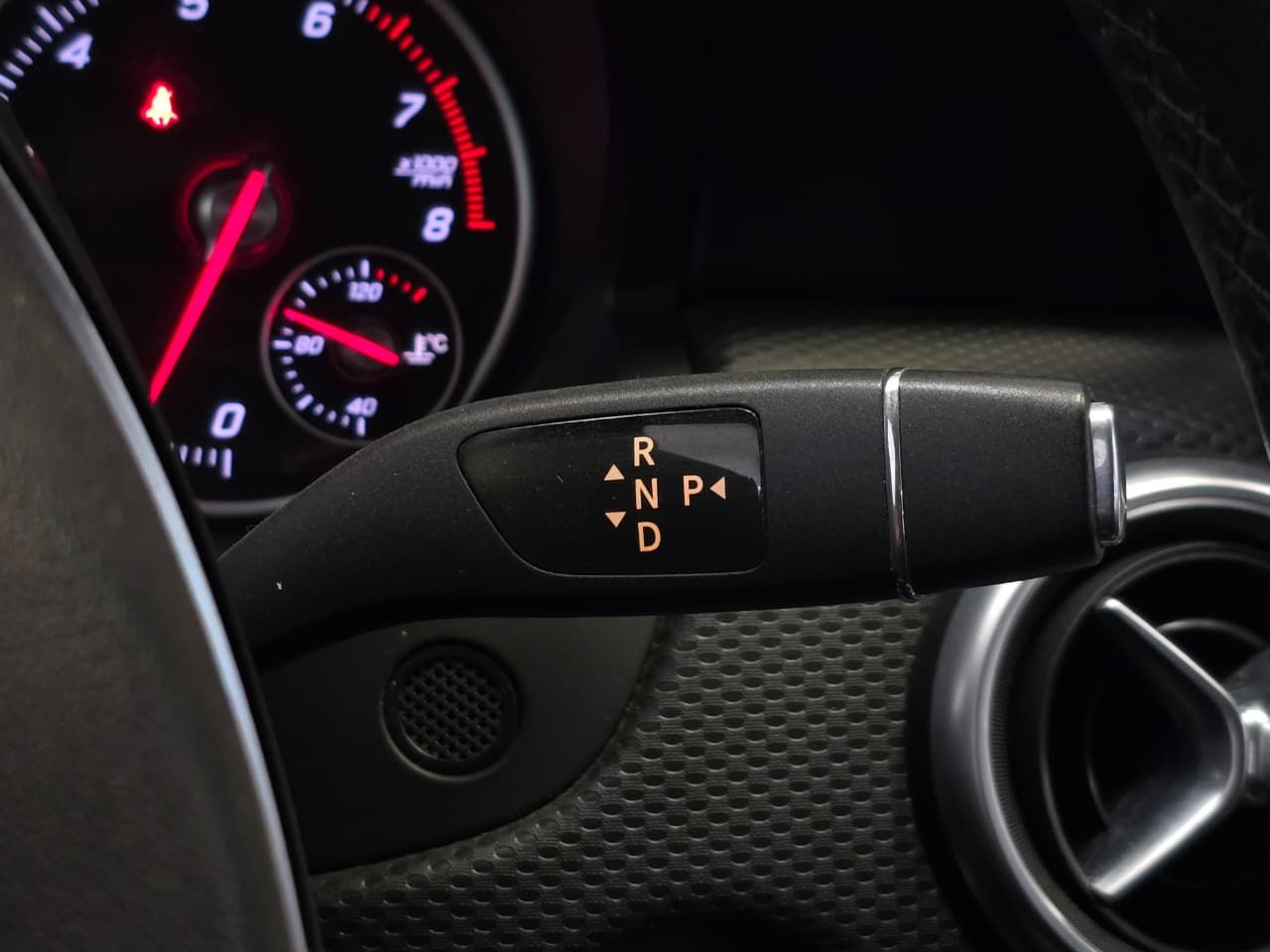mercedes-benz a200 ff 1.6 turbo at 2016