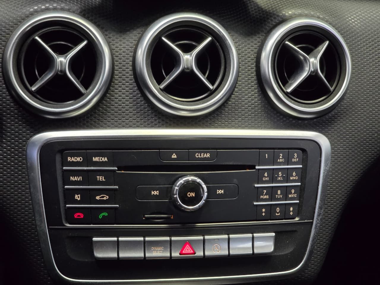 mercedes-benz a200 ff 1.6 turbo at 2016