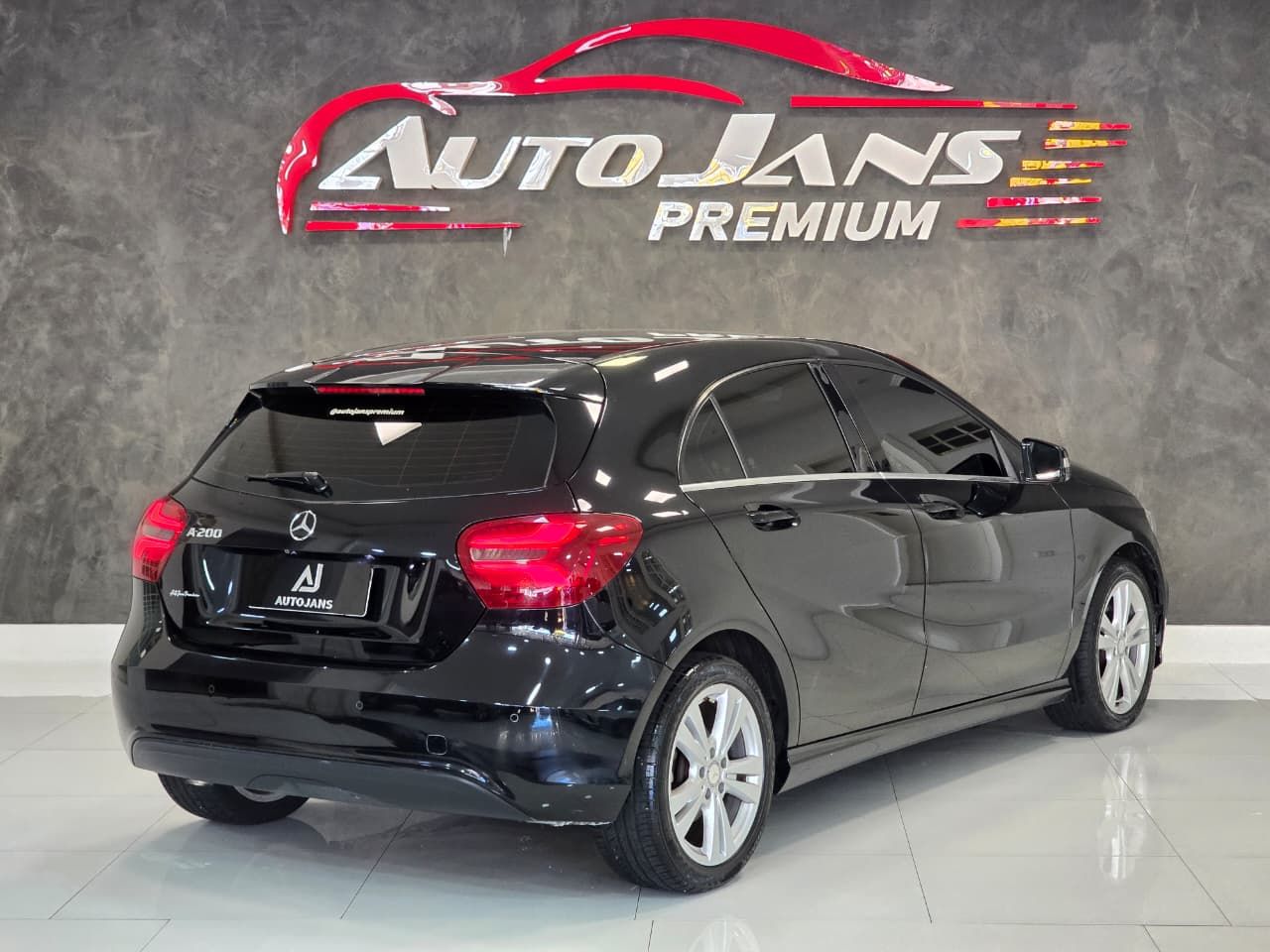 mercedes-benz a200 ff 1.6 turbo at 2016