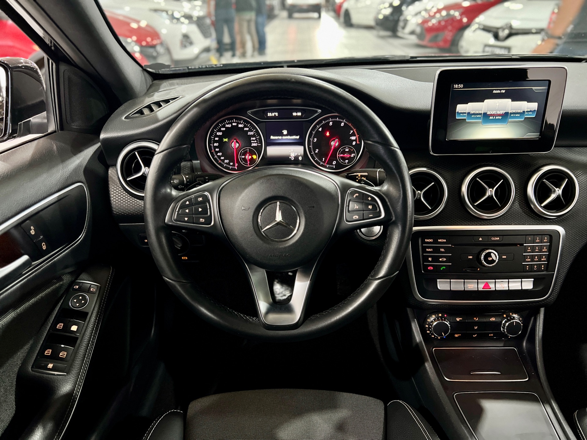 mercedes-benz a200 ff 1.6 turbo at 2016