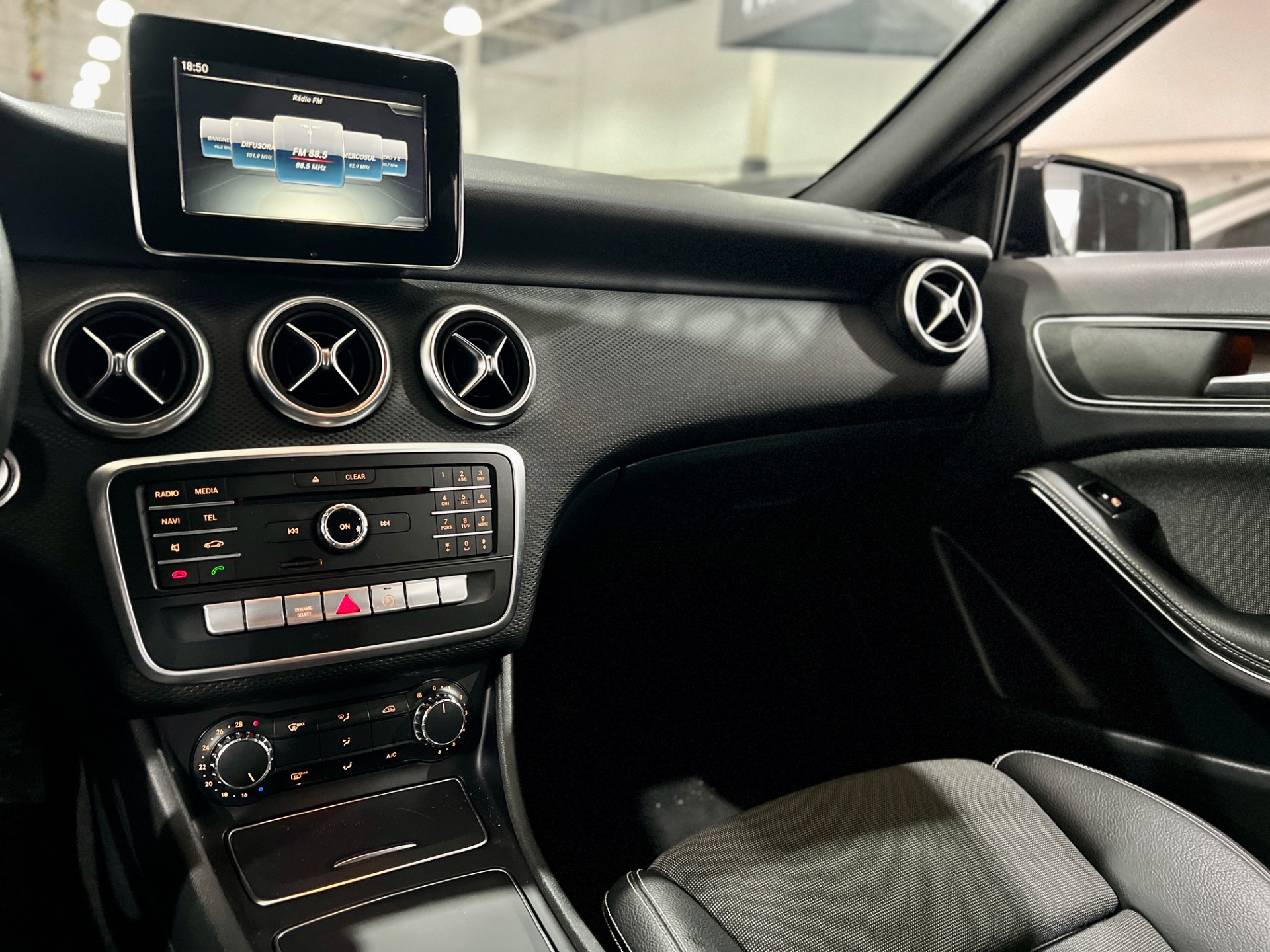 mercedes-benz a200 ff 1.6 turbo at 2016