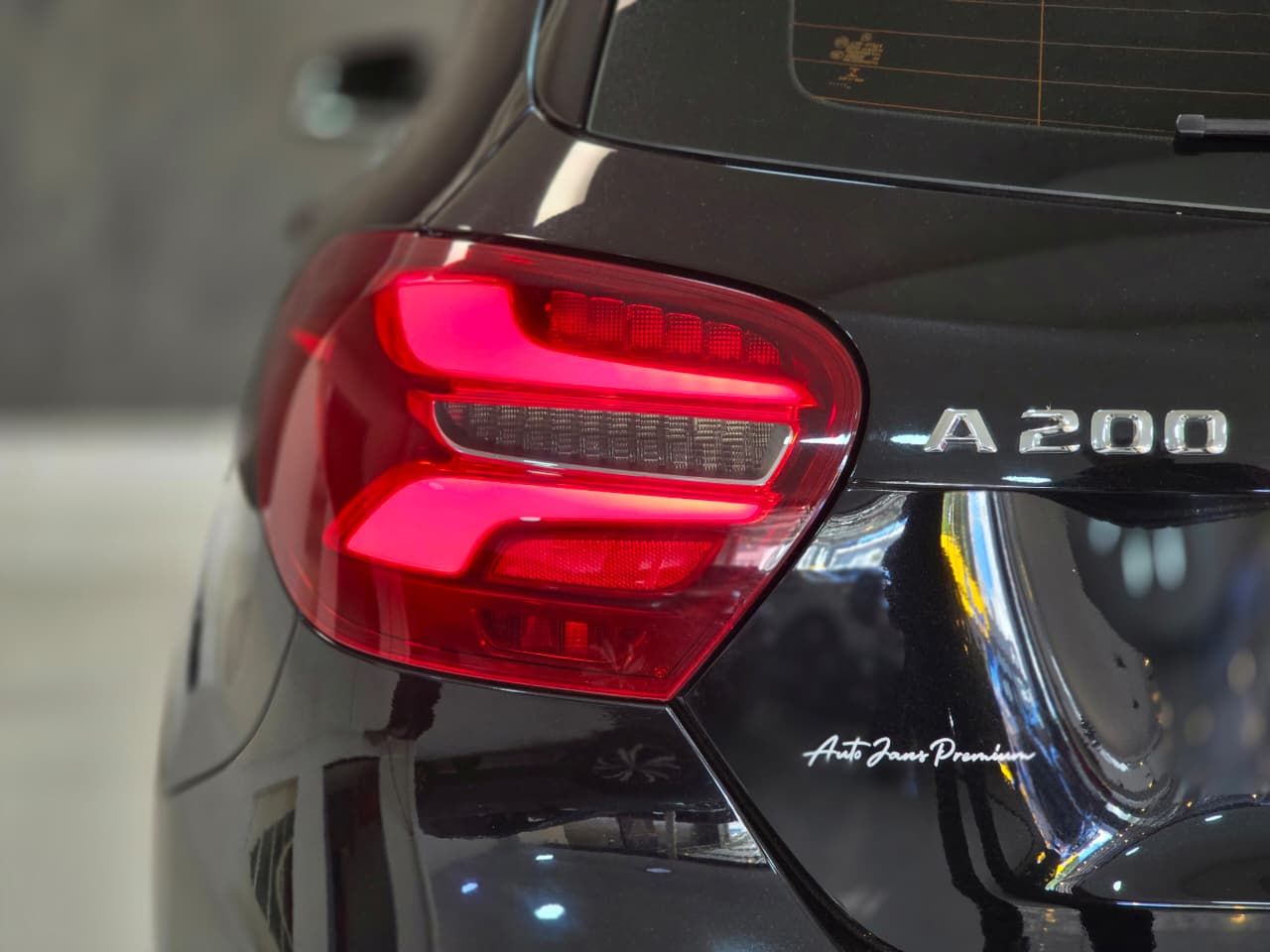 mercedes-benz a200 ff 1.6 turbo at 2016