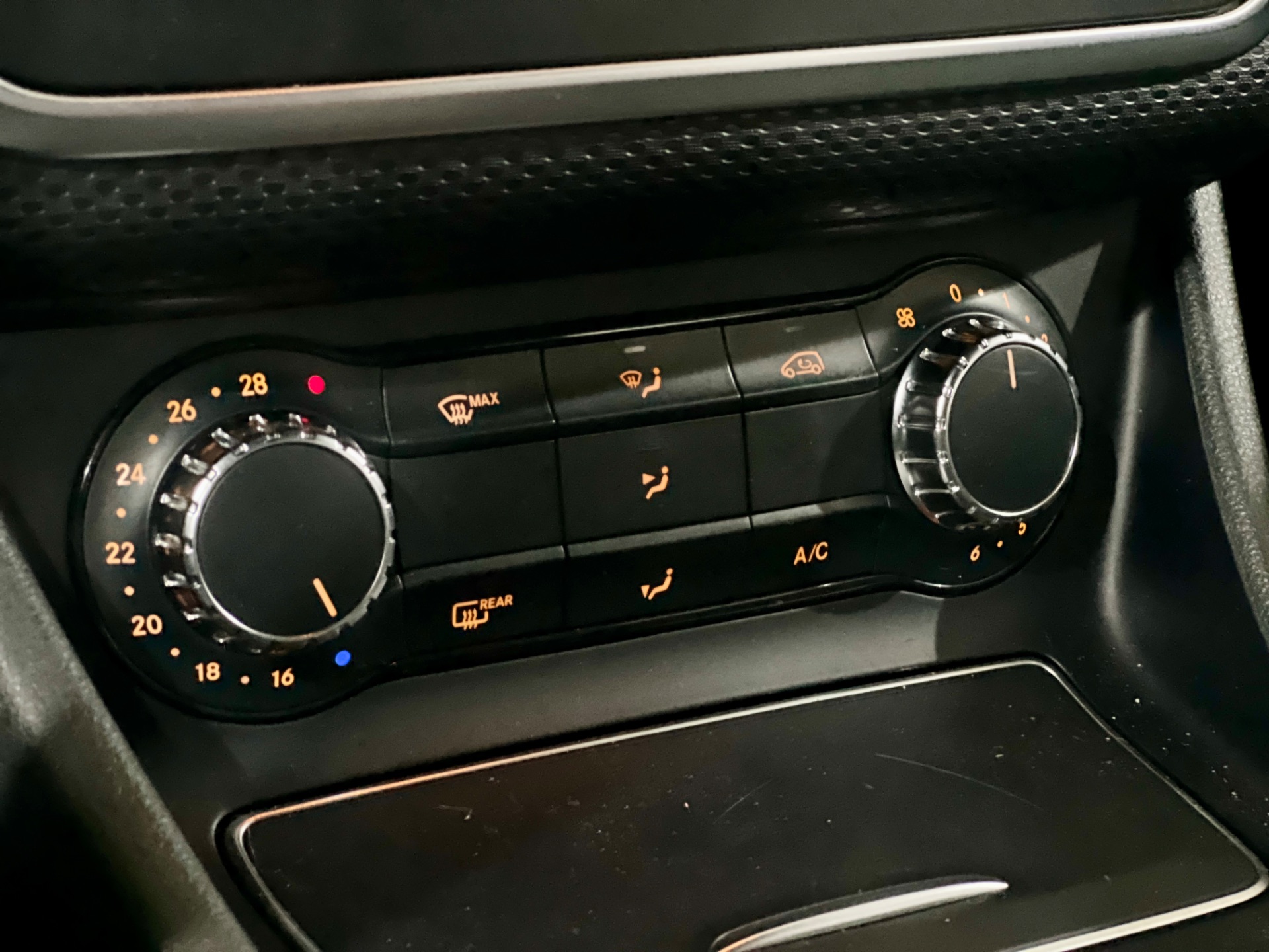 mercedes-benz a200 ff 1.6 turbo at 2016