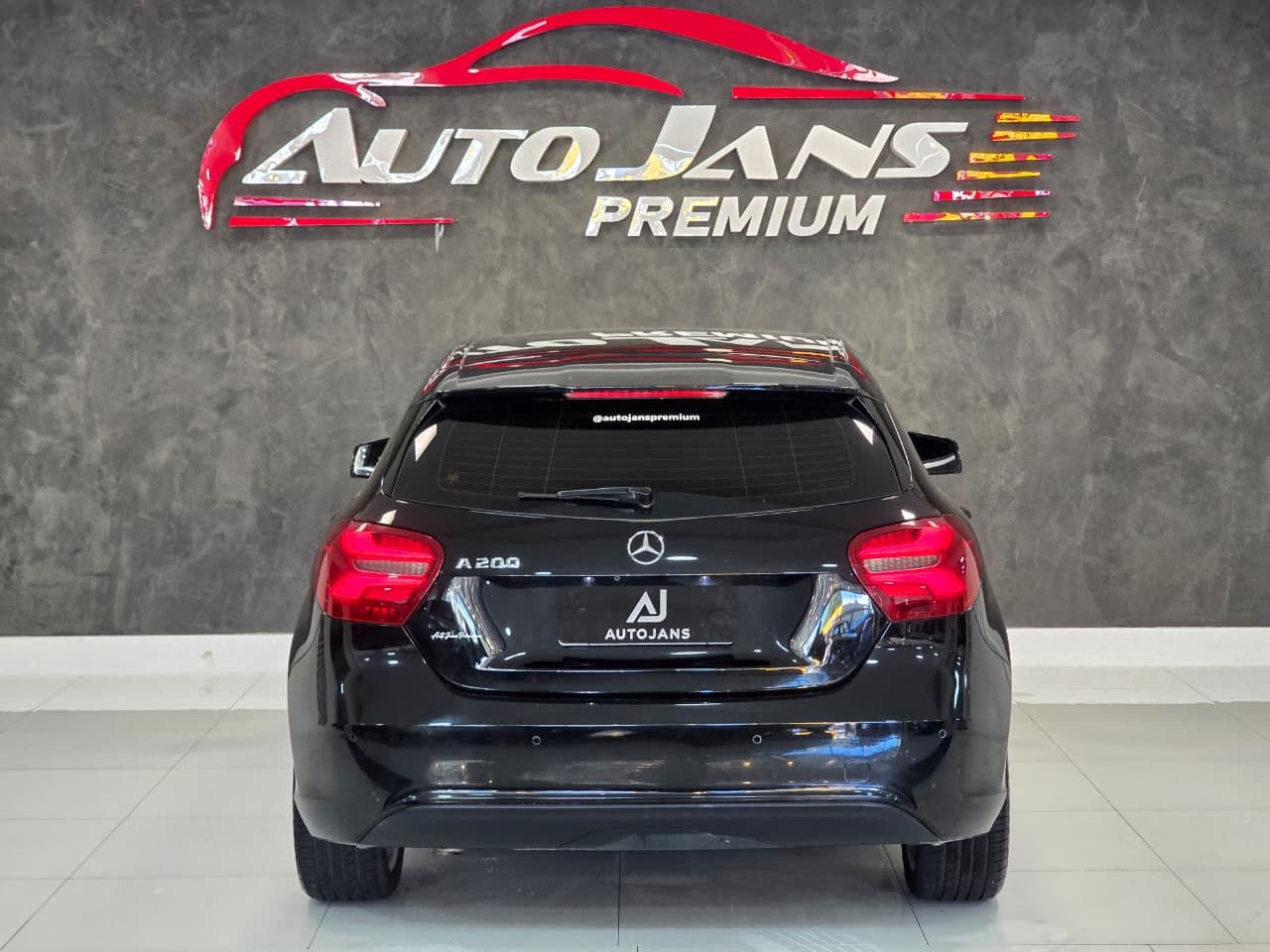 mercedes-benz a200 ff 1.6 turbo at 2016