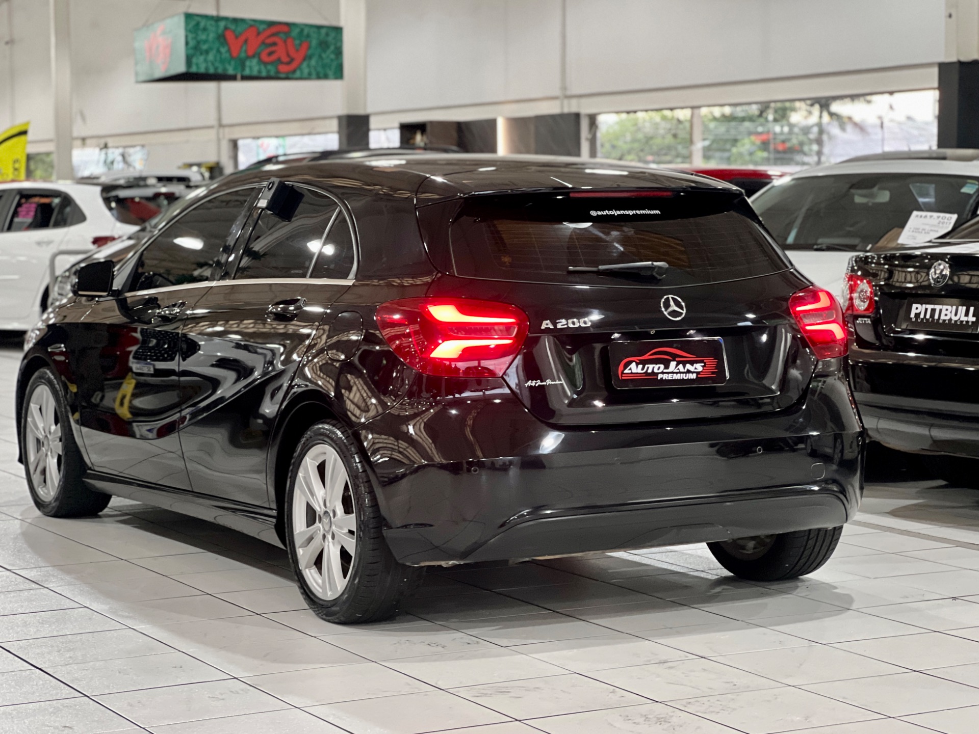 mercedes-benz a200 ff 1.6 turbo at 2016