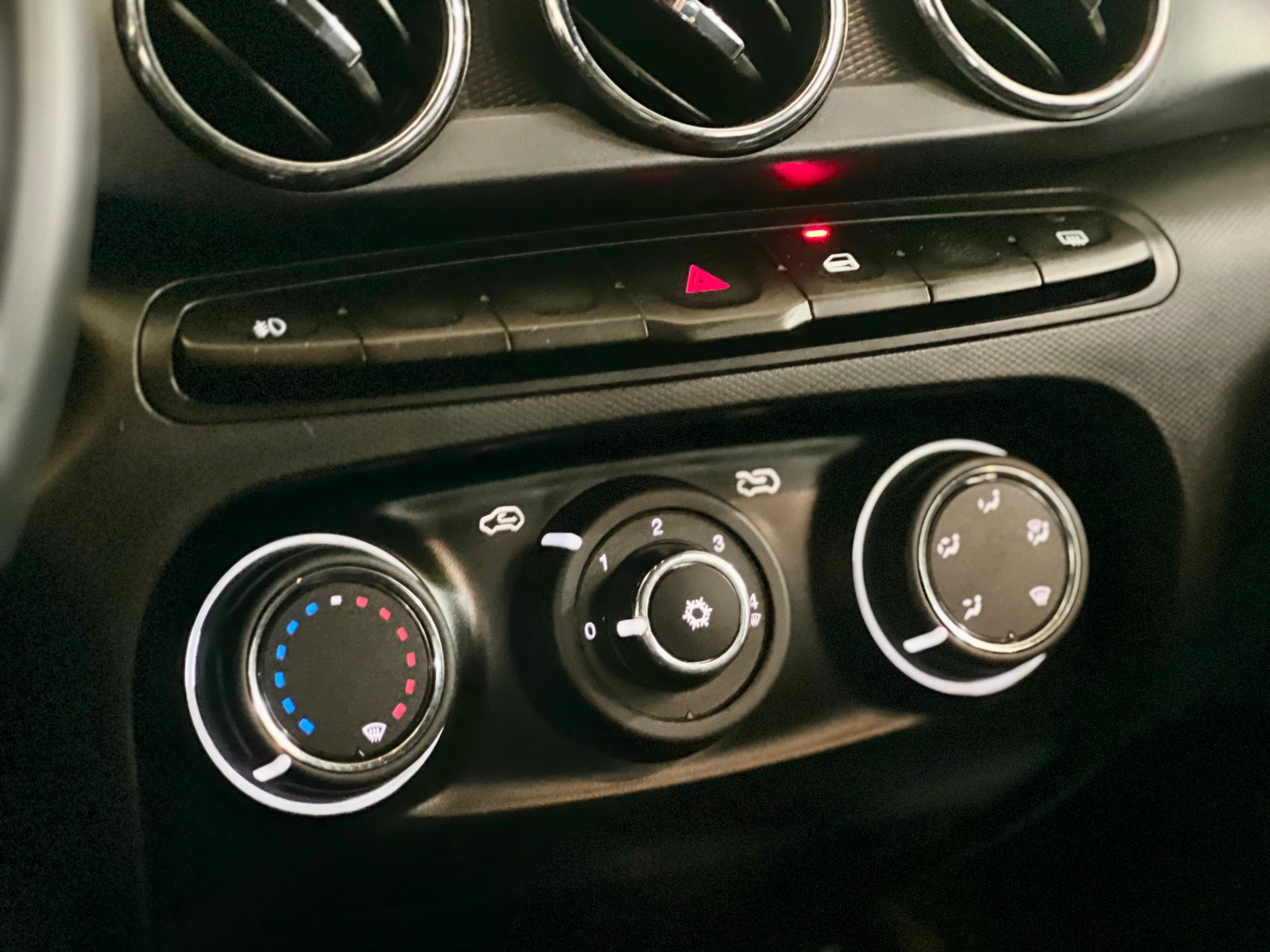 fiat argo trekking 1.3 completo 2020