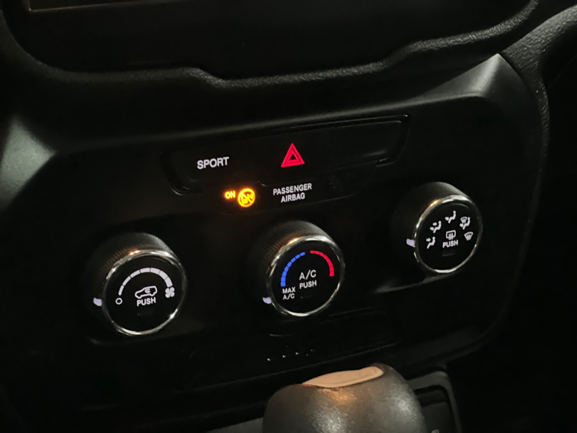 jeep renegade 1.8 at ano 2020