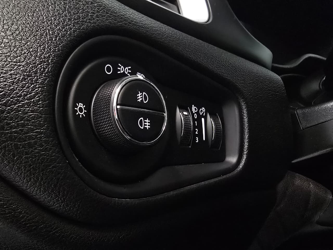 jeep renegade lngtd at 2020