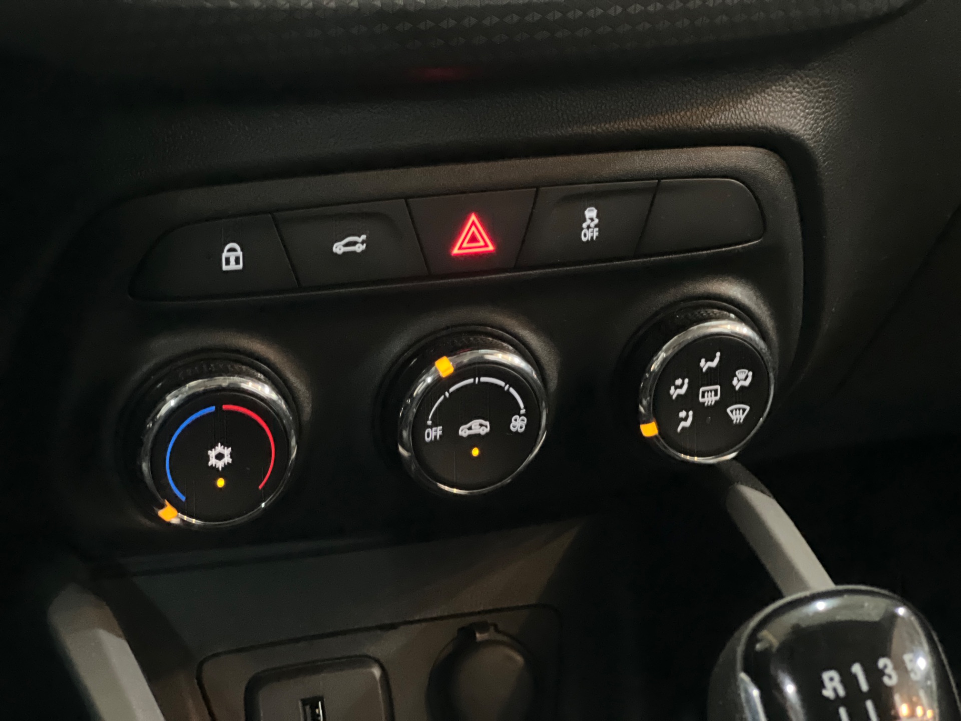 chevrolet onix plus 1.0 lt2 manual ano 2024