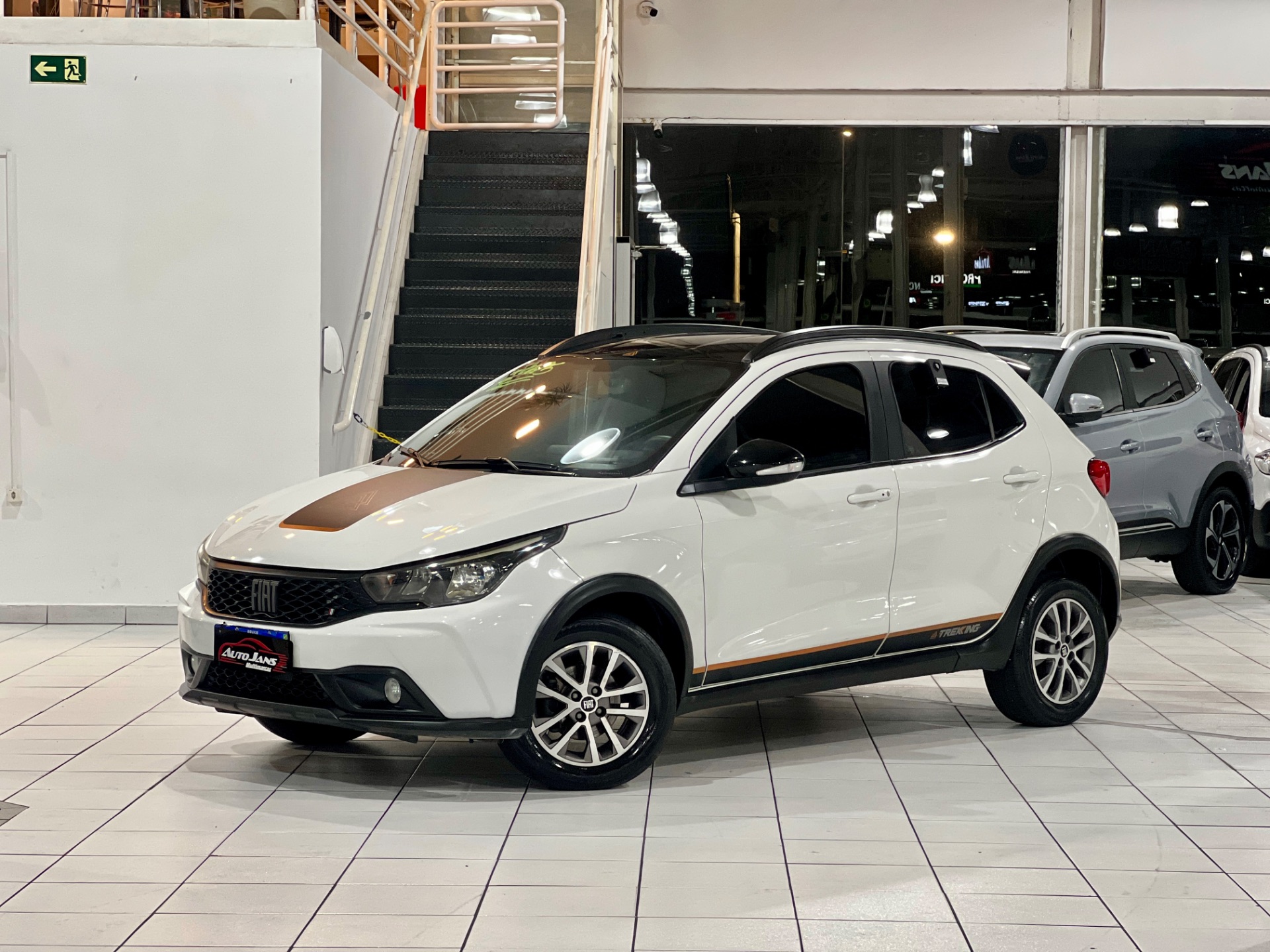 fiat argo trekking 1.3 automatico 2025
