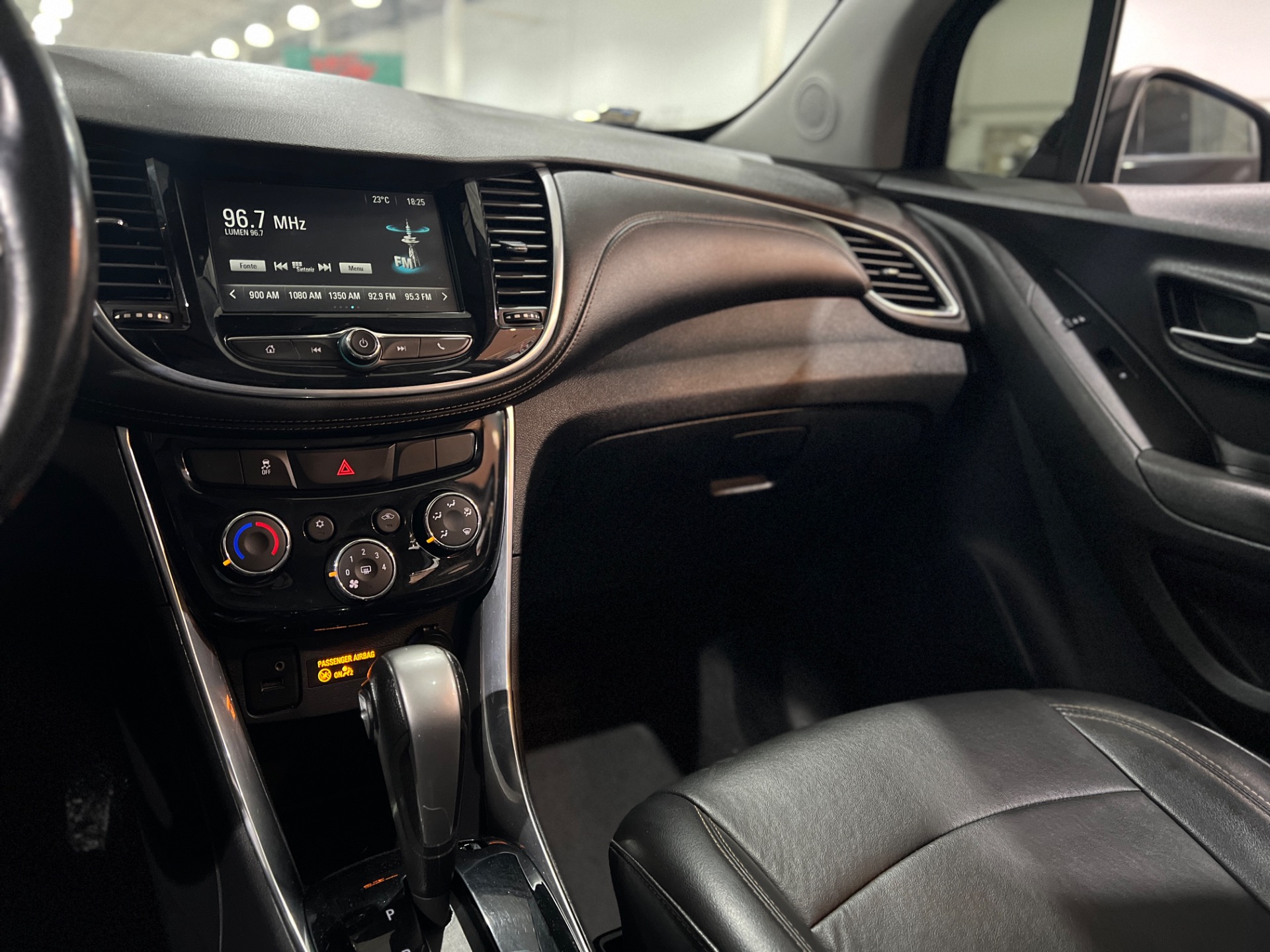 tracker midnight 1.4 turbo at 2019