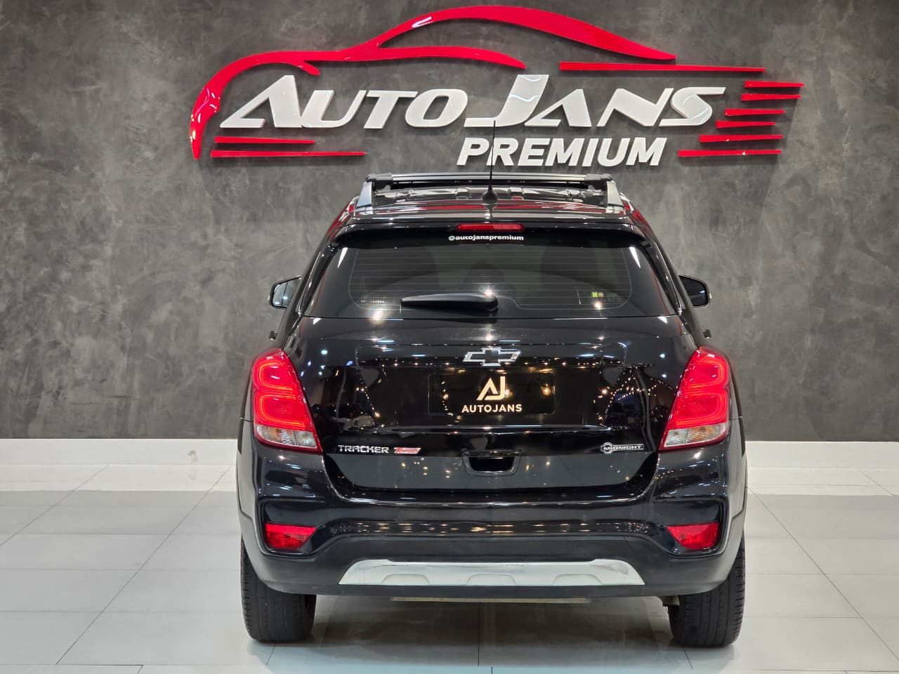 tracker midnight 1.4 turbo at 2019