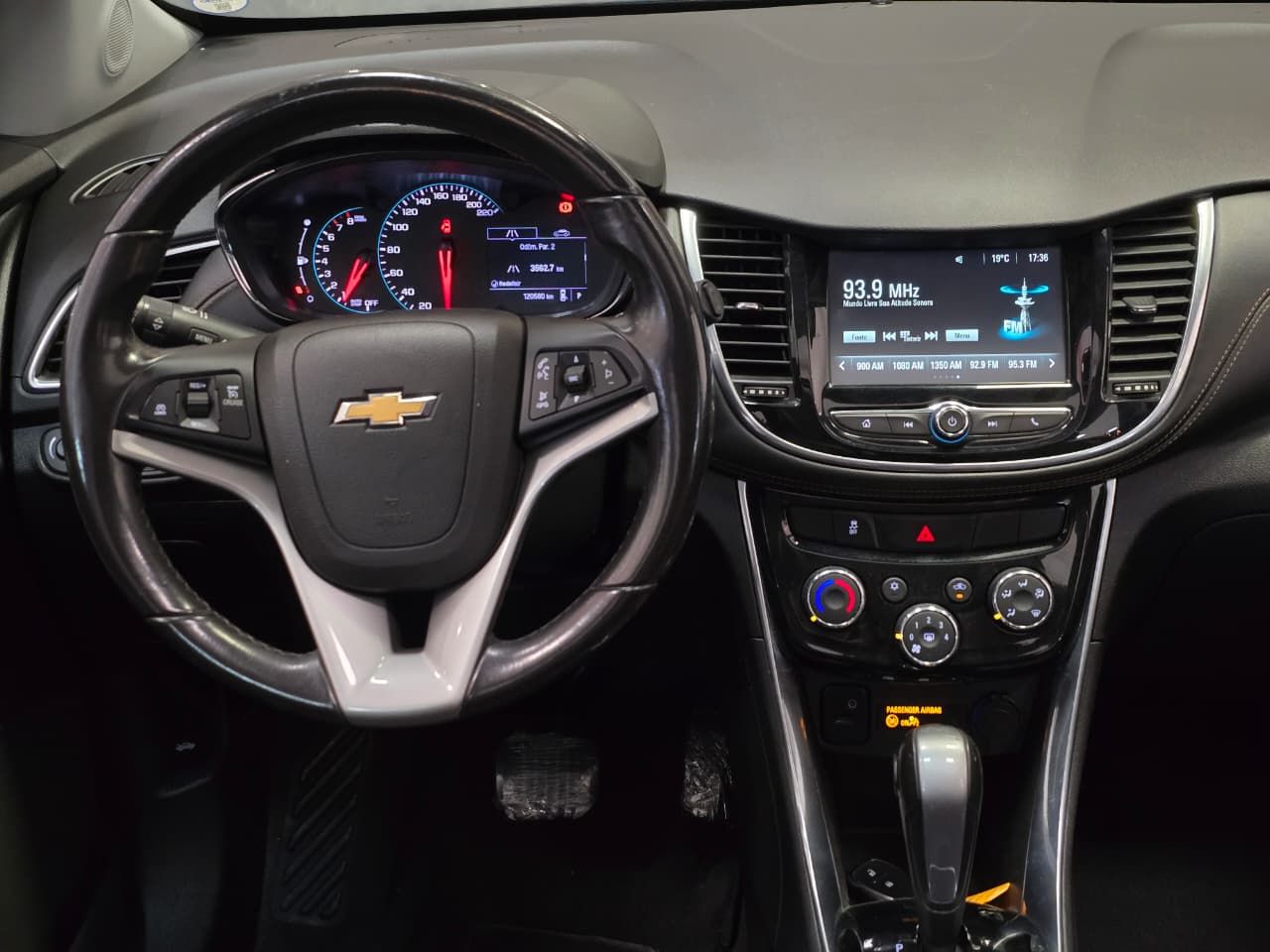 tracker midnight 1.4 turbo at 2019
