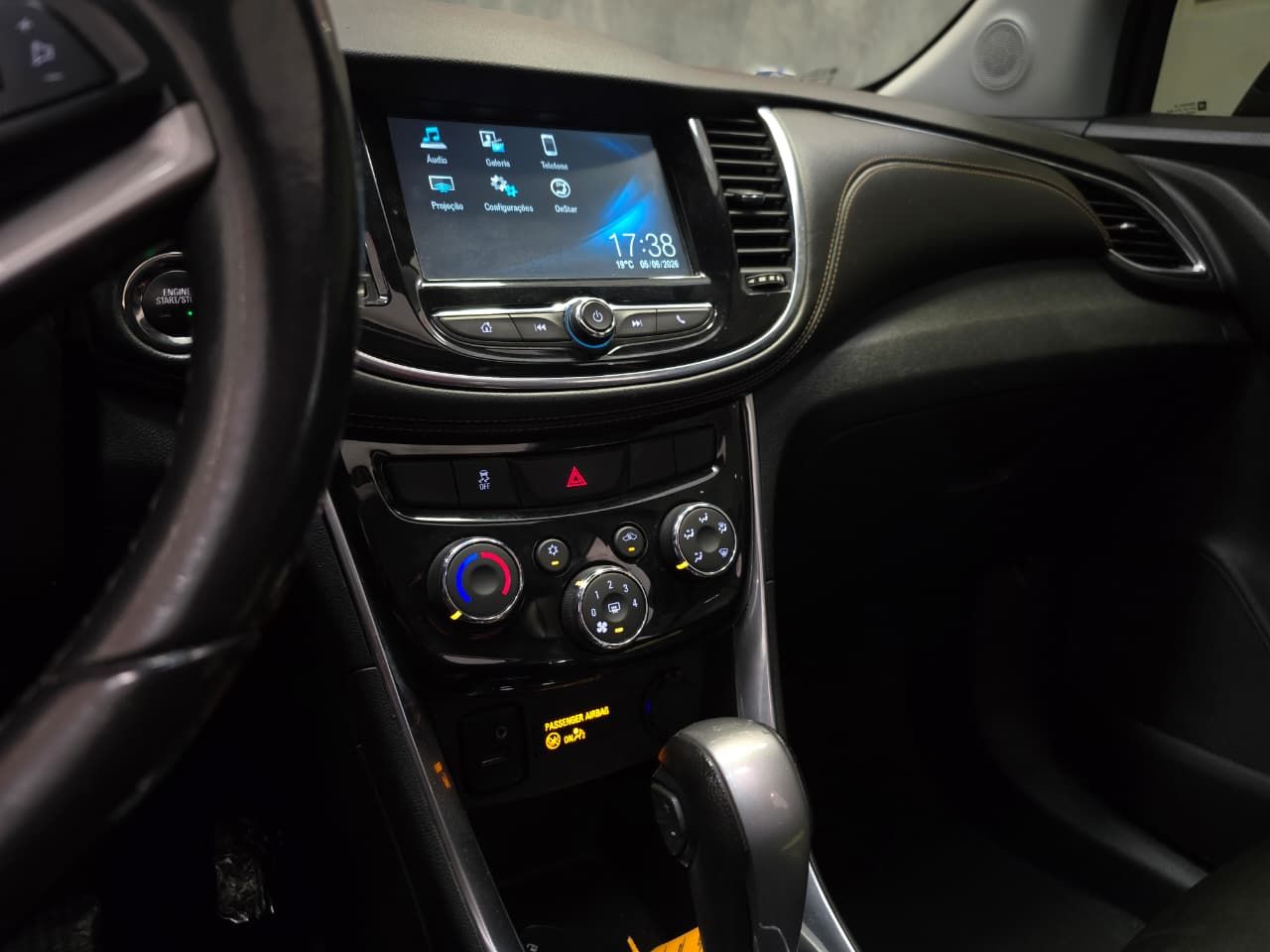 tracker midnight 1.4 turbo at 2019