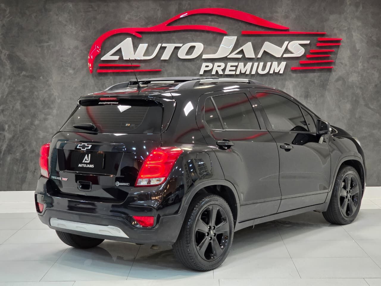 tracker midnight 1.4 turbo at 2019