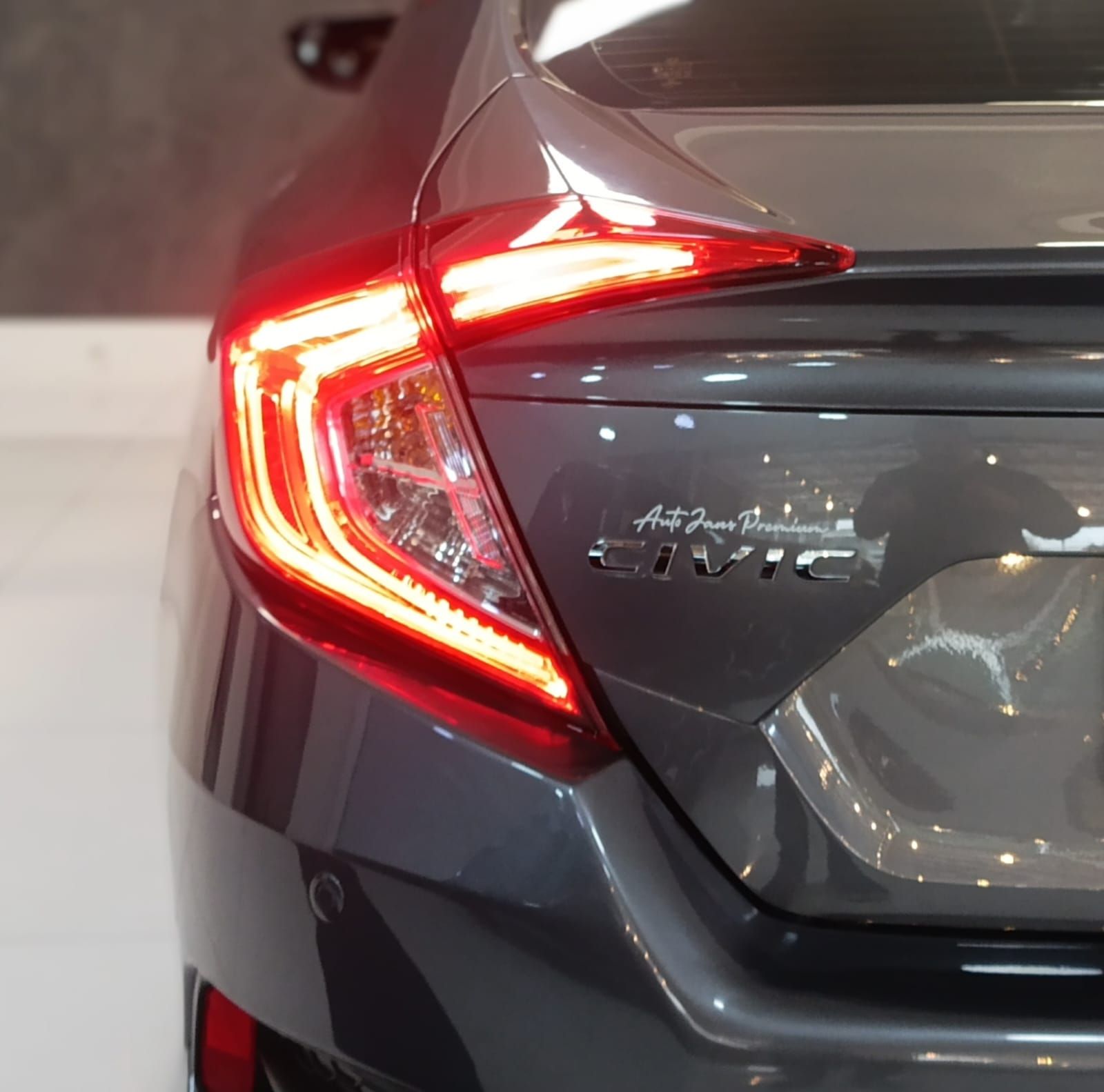 honda civic touring cvt 2018