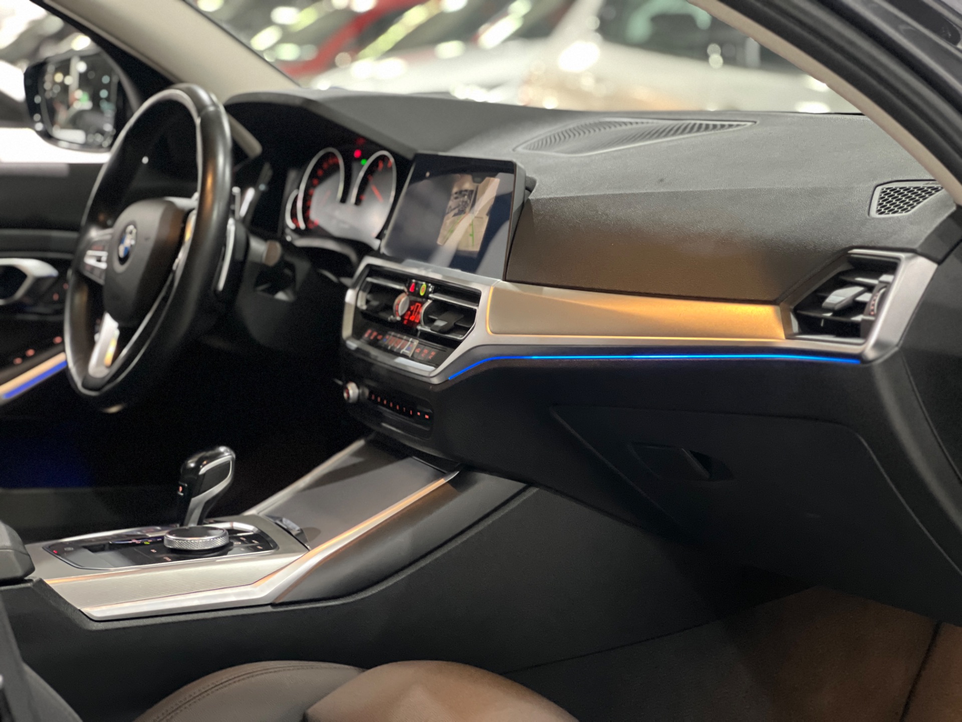 bmw 330i automatica 2.0 com teto solar 2020