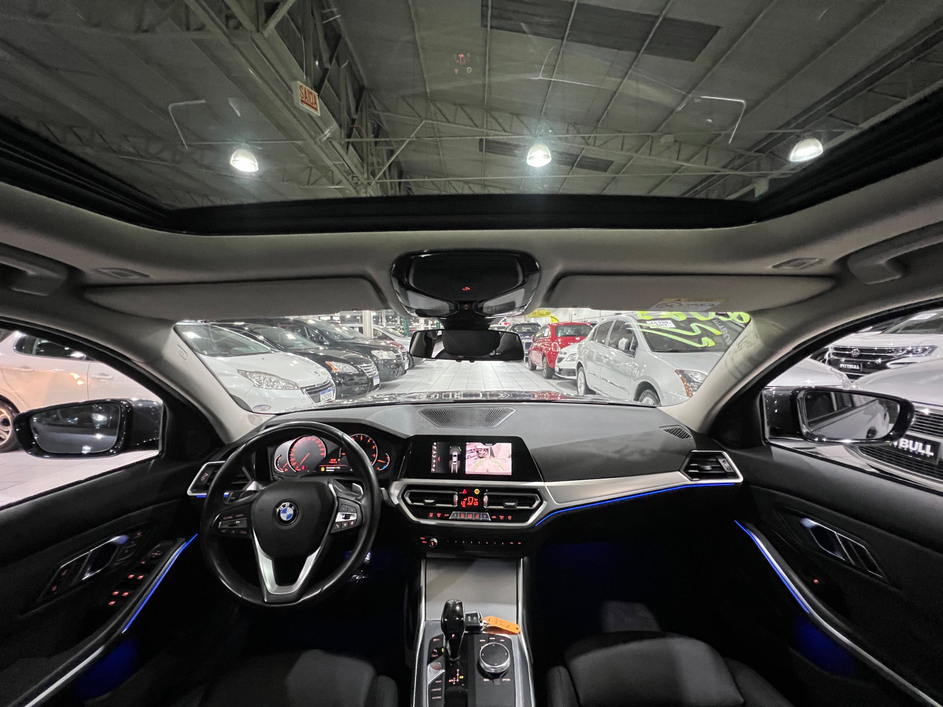 bmw 330i automatica 2.0 com teto solar 2020